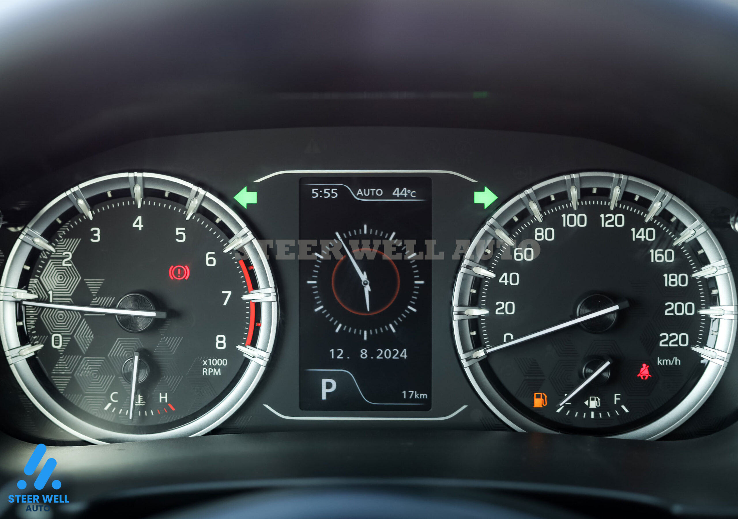 Suzuki Grand Vitara GLX Hybrid 2024 – Silver