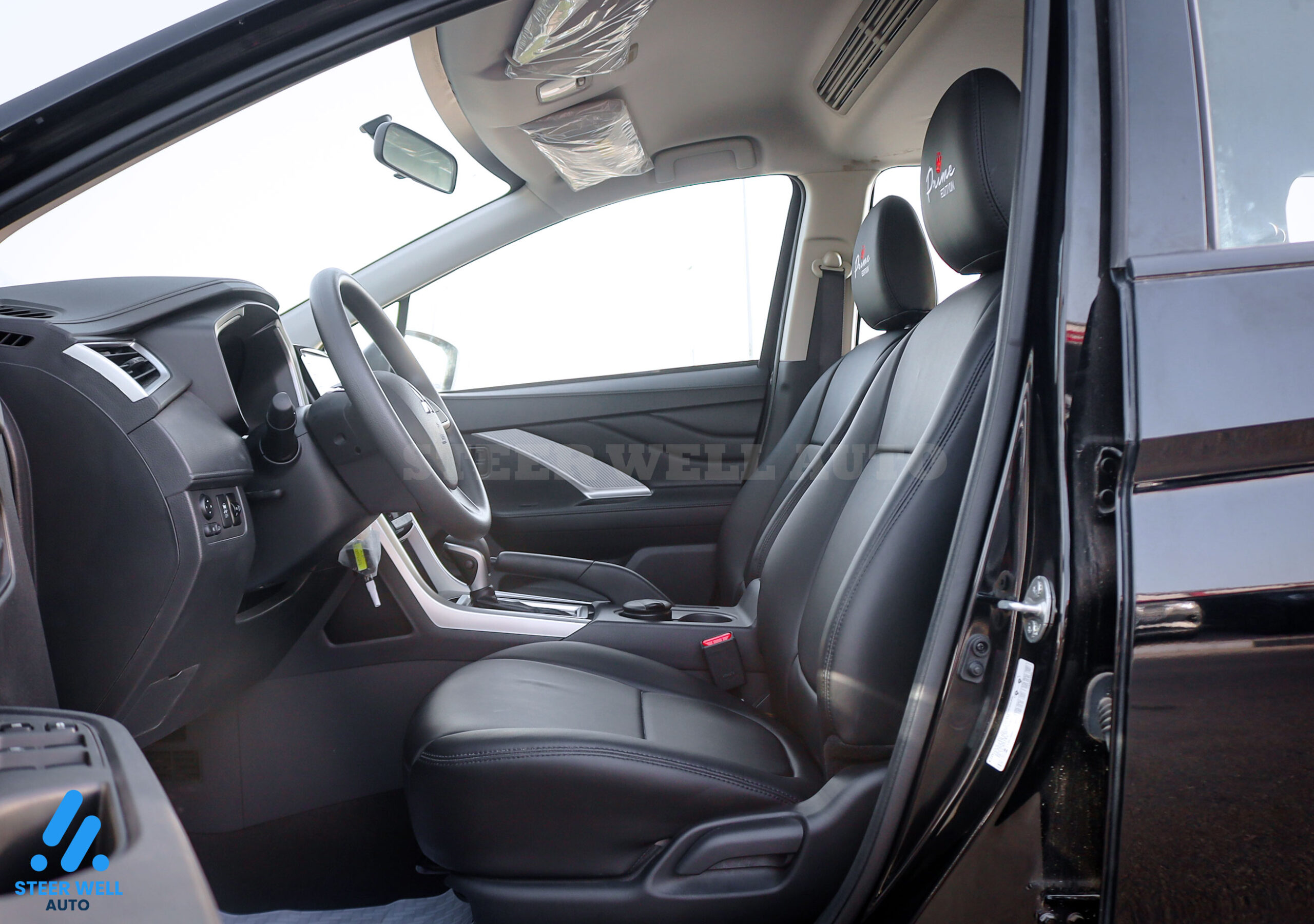 2024 Mitsubishi Xpander MidLine – Black