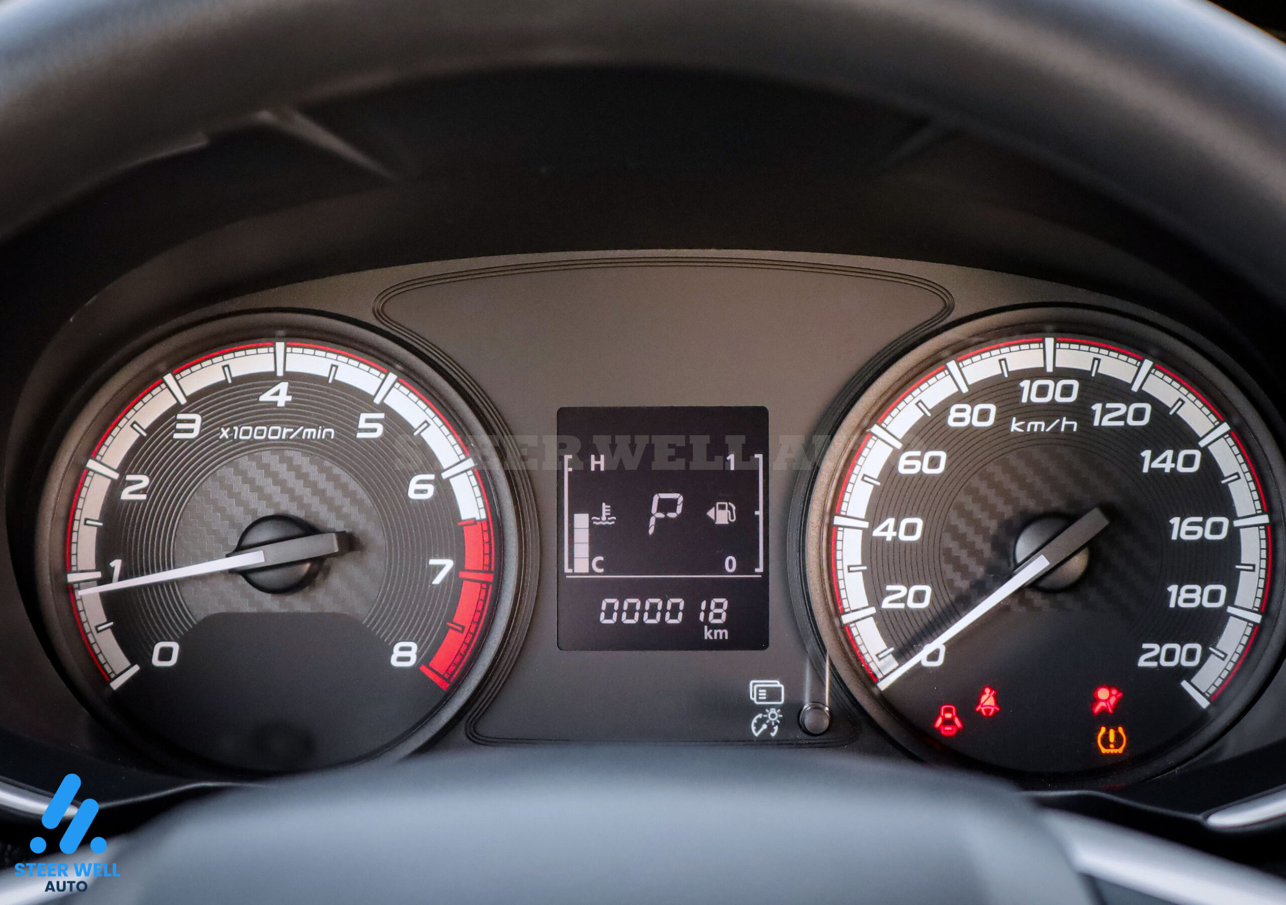 2024 Mitsubishi Xpander MidLine – Black