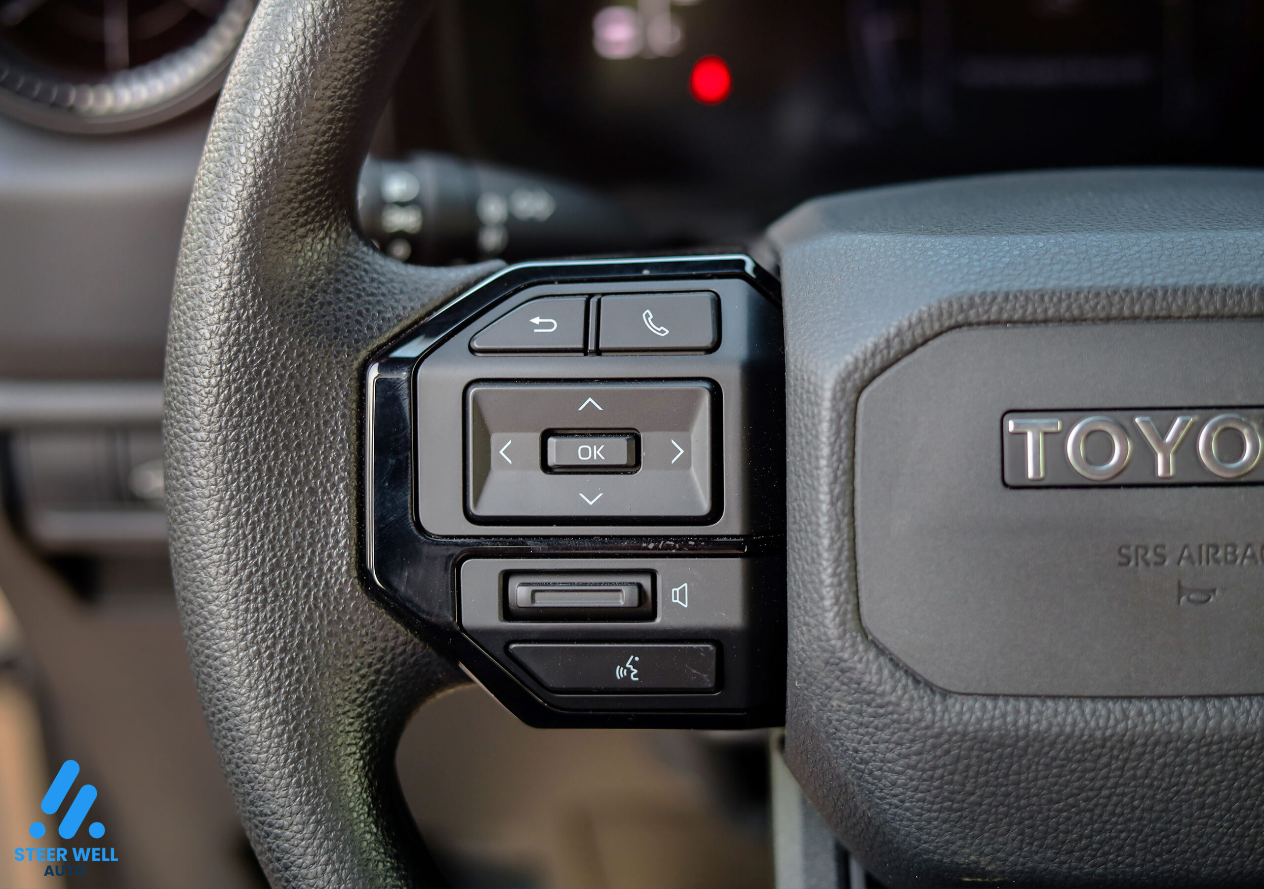 Toyota Land Cruiser Prado 2024 – Silver