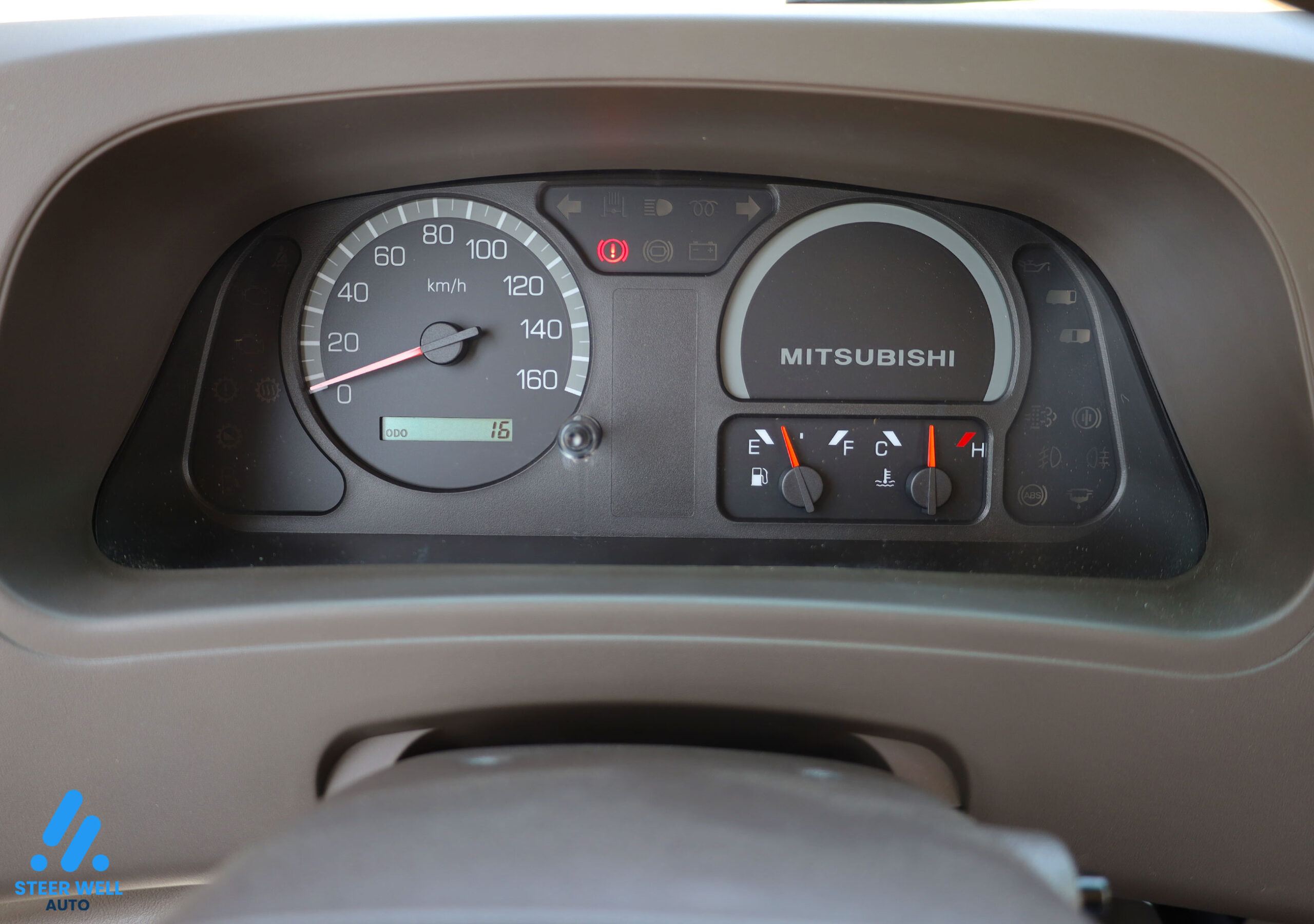 2024 Mitsubishi Rosa 4D33 – 30 Seats