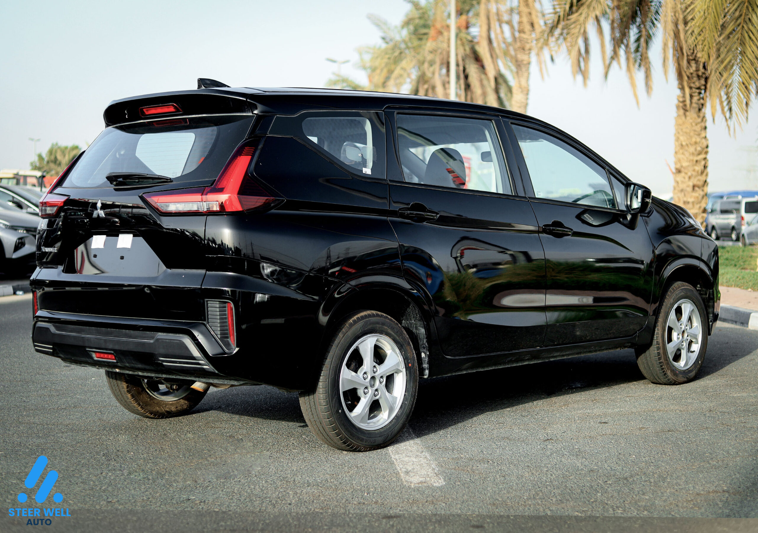 2024 Mitsubishi Xpander MidLine – Black