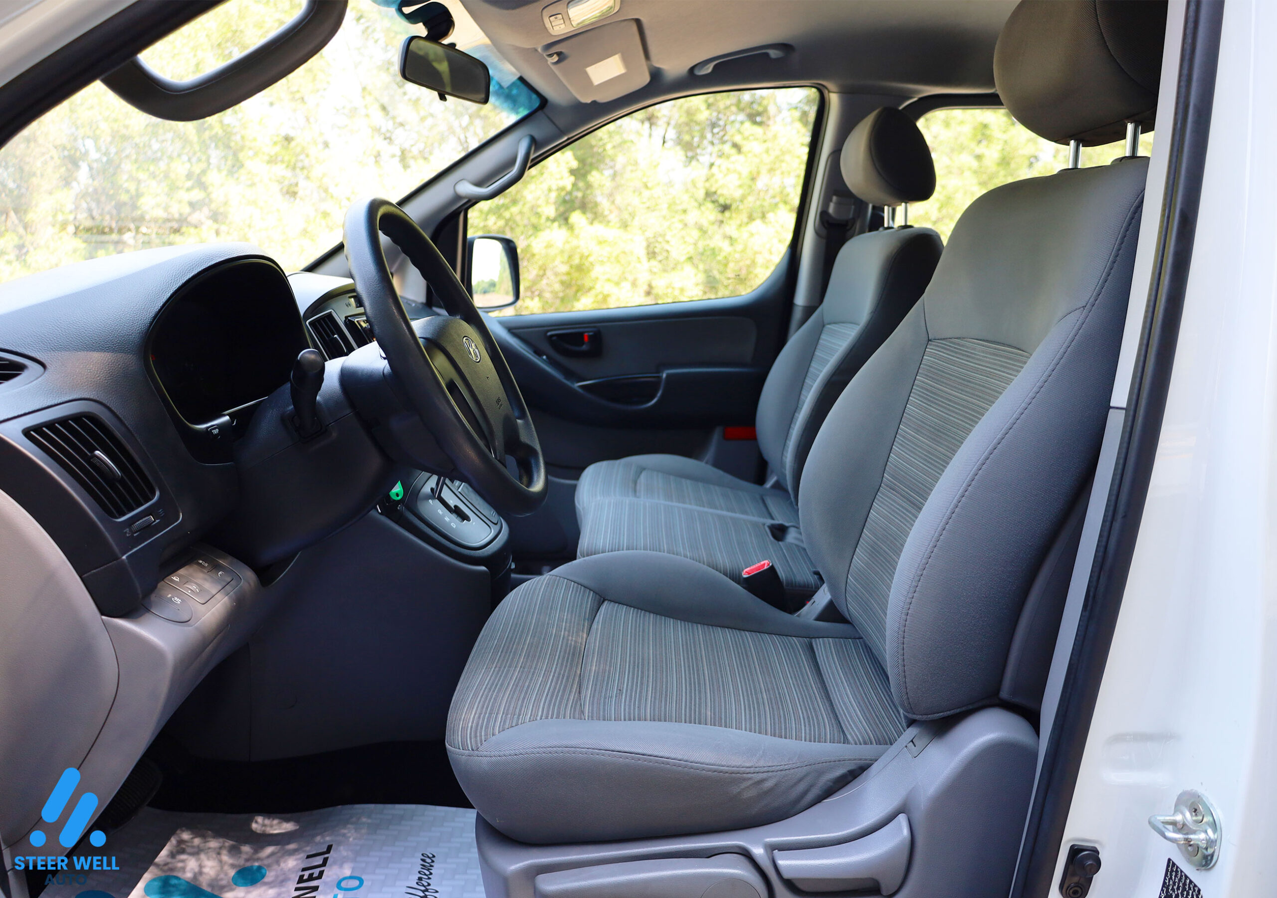 2021 Hyundai H1 Passenger Van for Sale in UAE