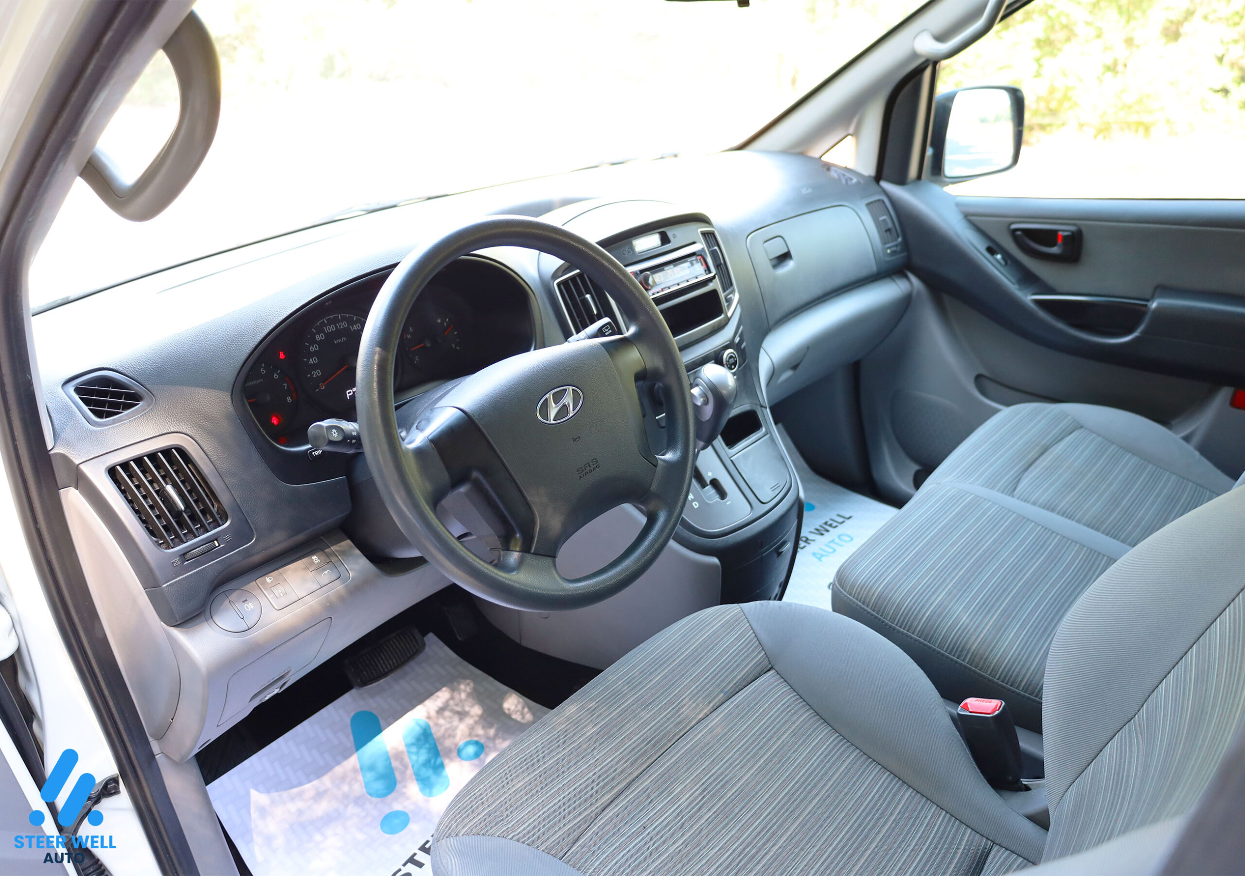 2021 Hyundai H1 Passenger Van for Sale in UAE