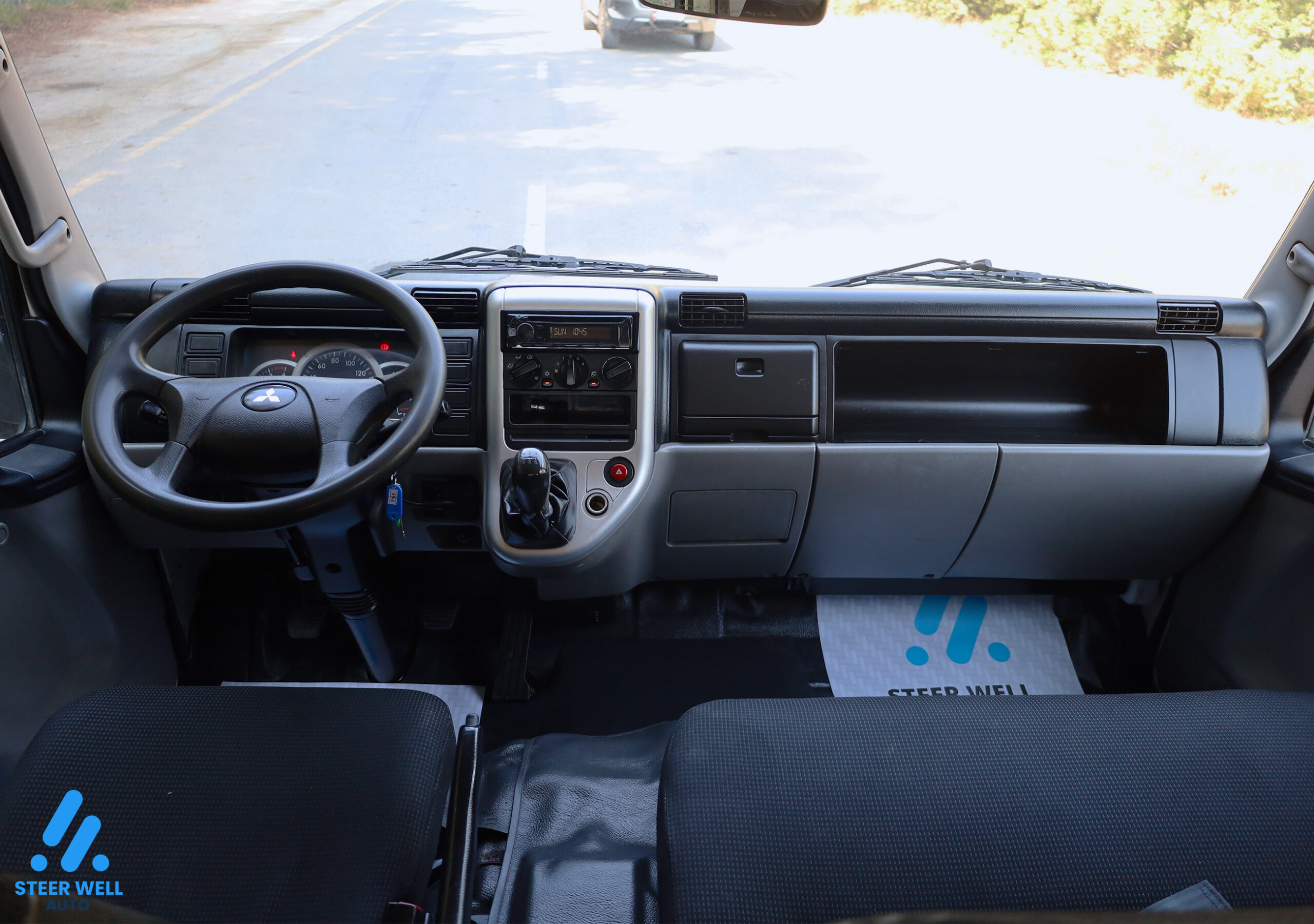 2017 Mitsubishi Canter Dual Cabin Cargo Truck
