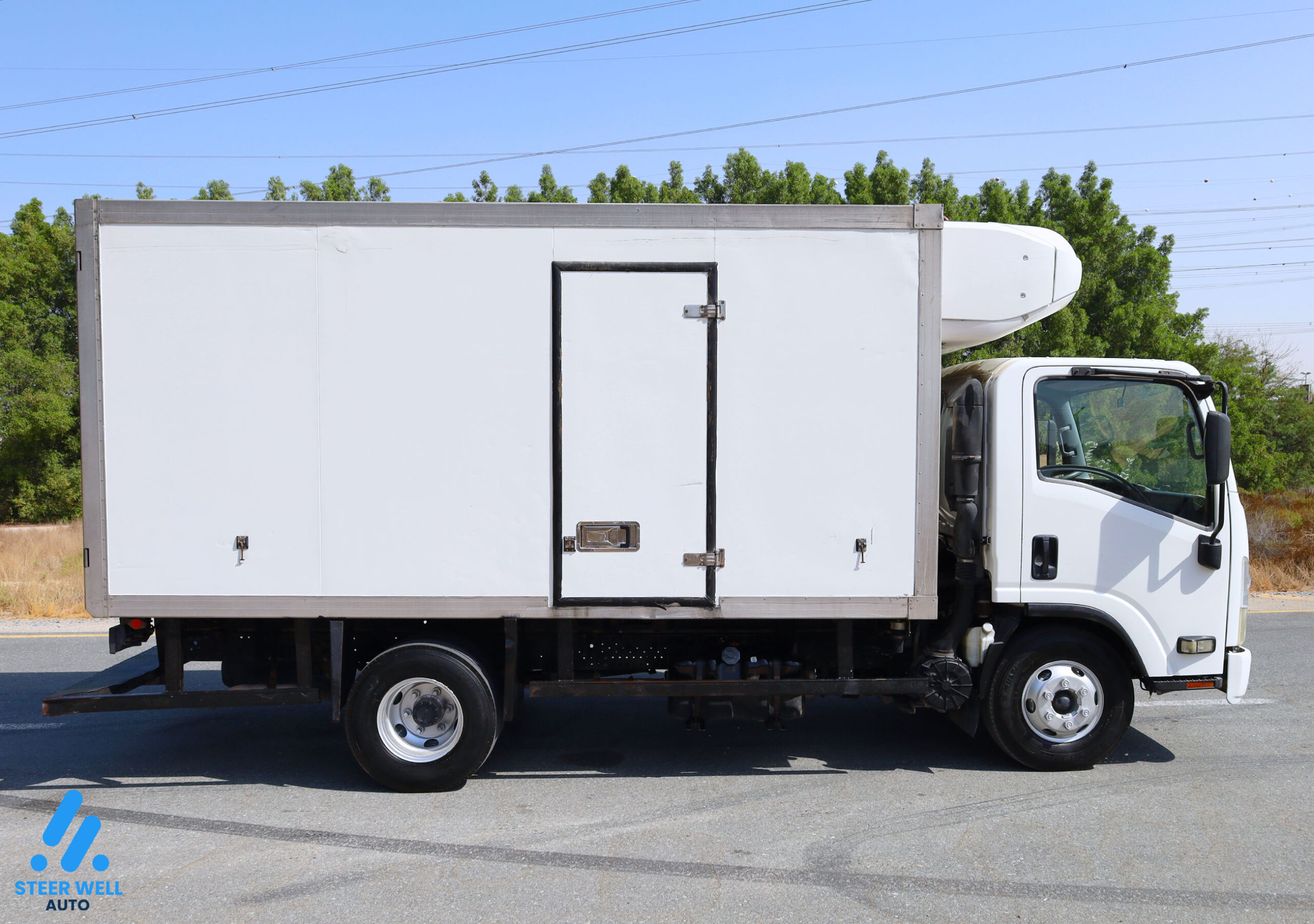 Isuzu NPR Freezer Box for sale In UAE