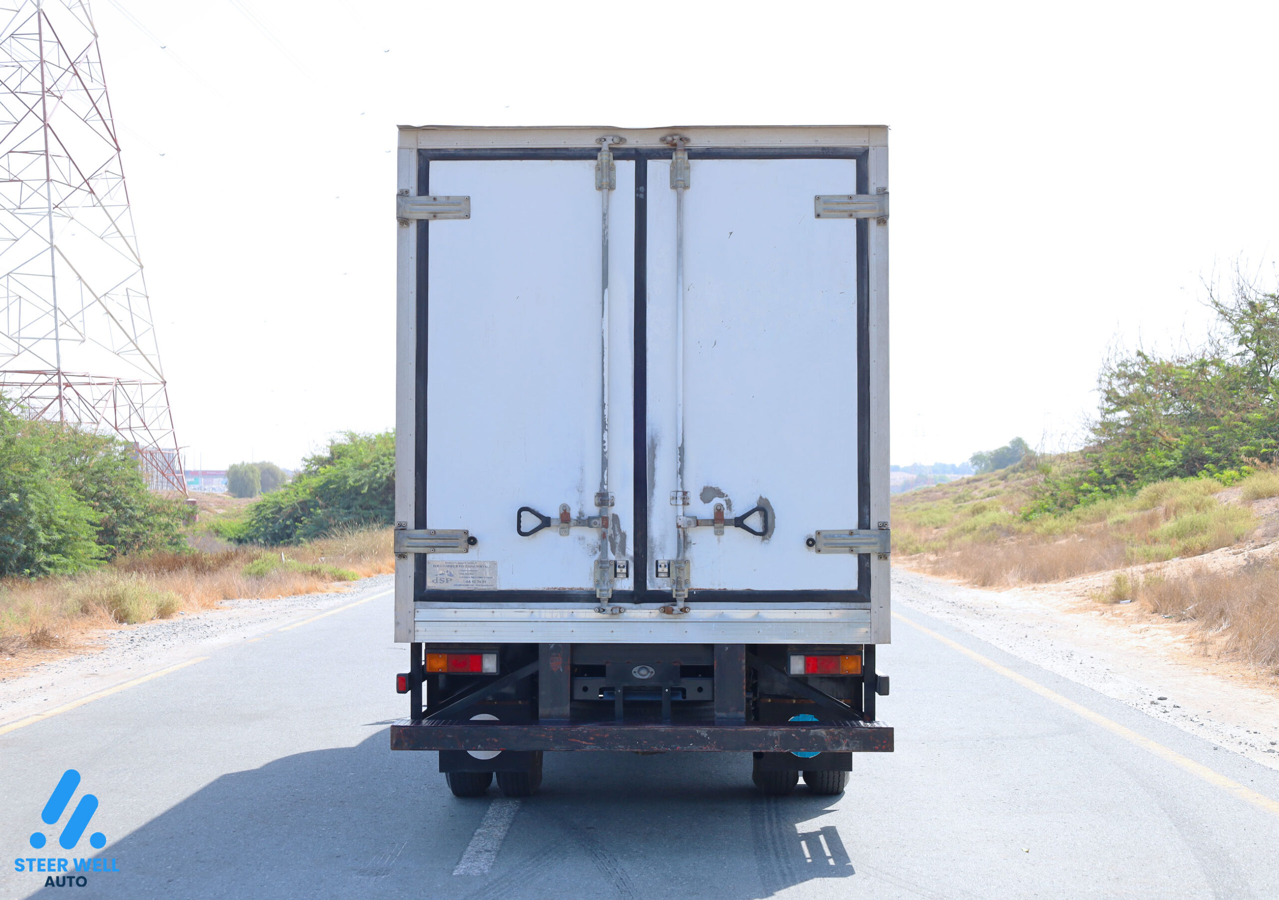 Mitsubishi Fuso Freezer Box for sale In UAE