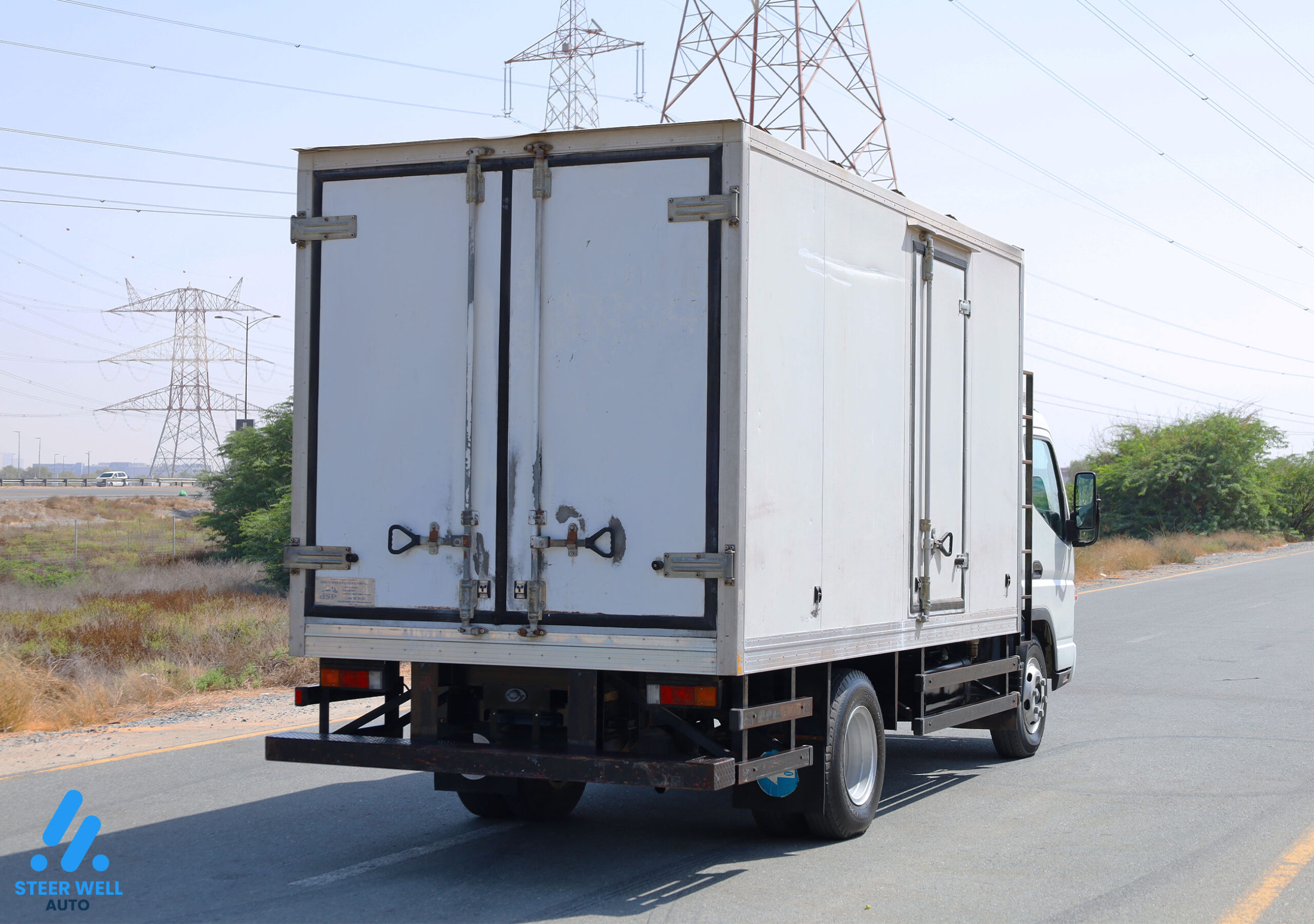 Mitsubishi Fuso Freezer Box for sale In UAE