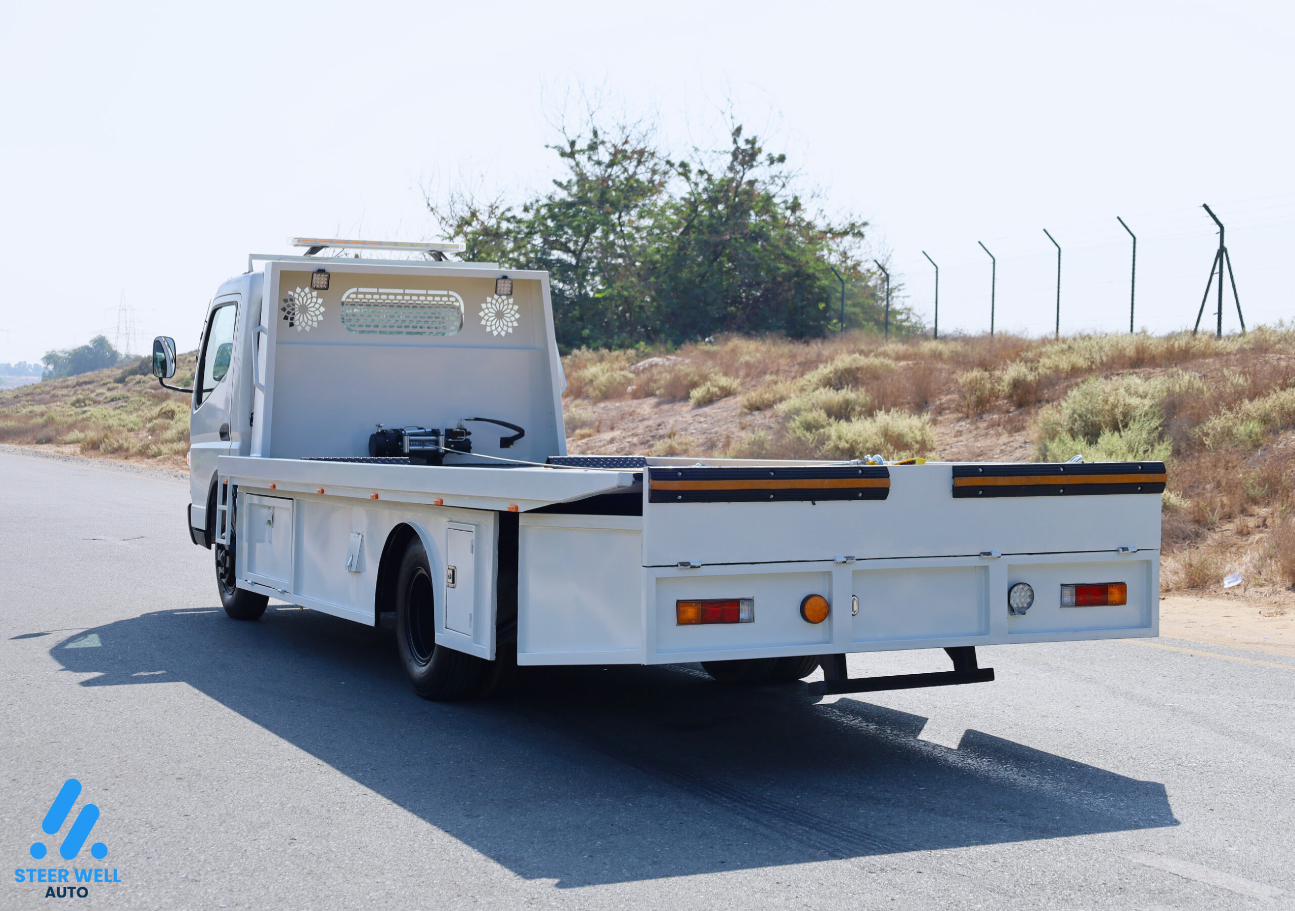 2024 Mitsubishi Canter Tow Truck For Sale In UAE