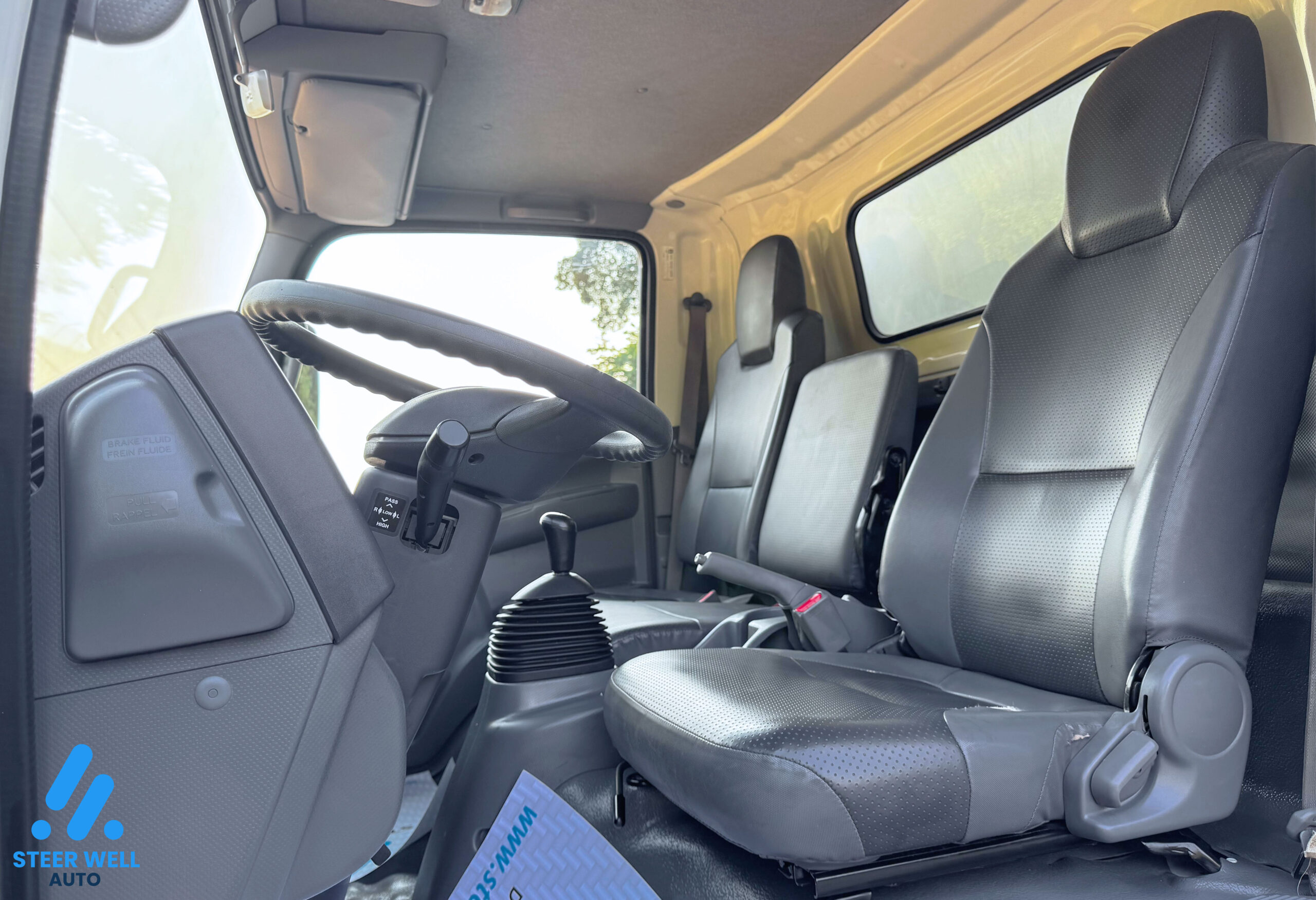 Isuzu NPR Freezer Box for sale In UAE