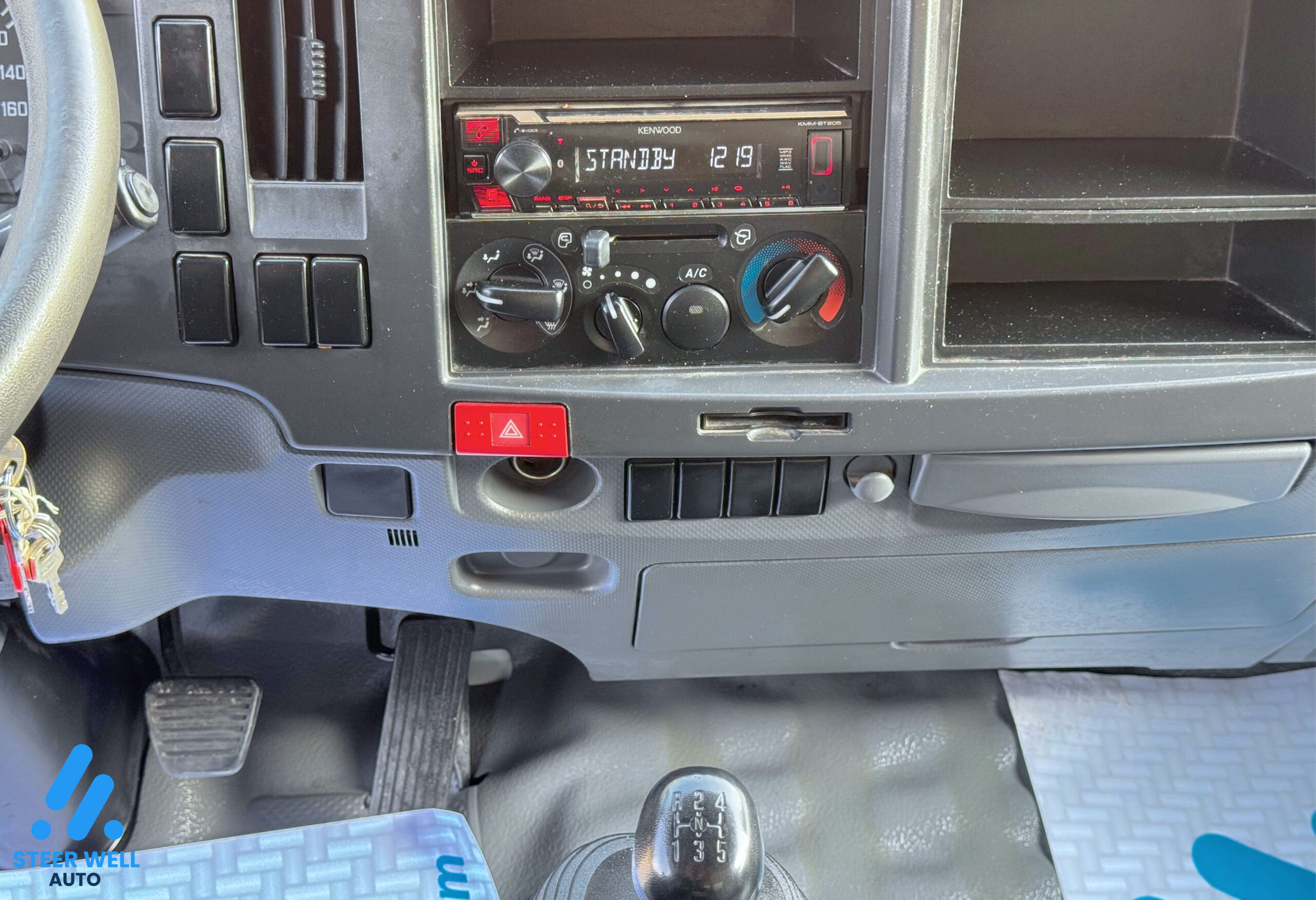 Isuzu NPR Freezer Box for sale In UAE