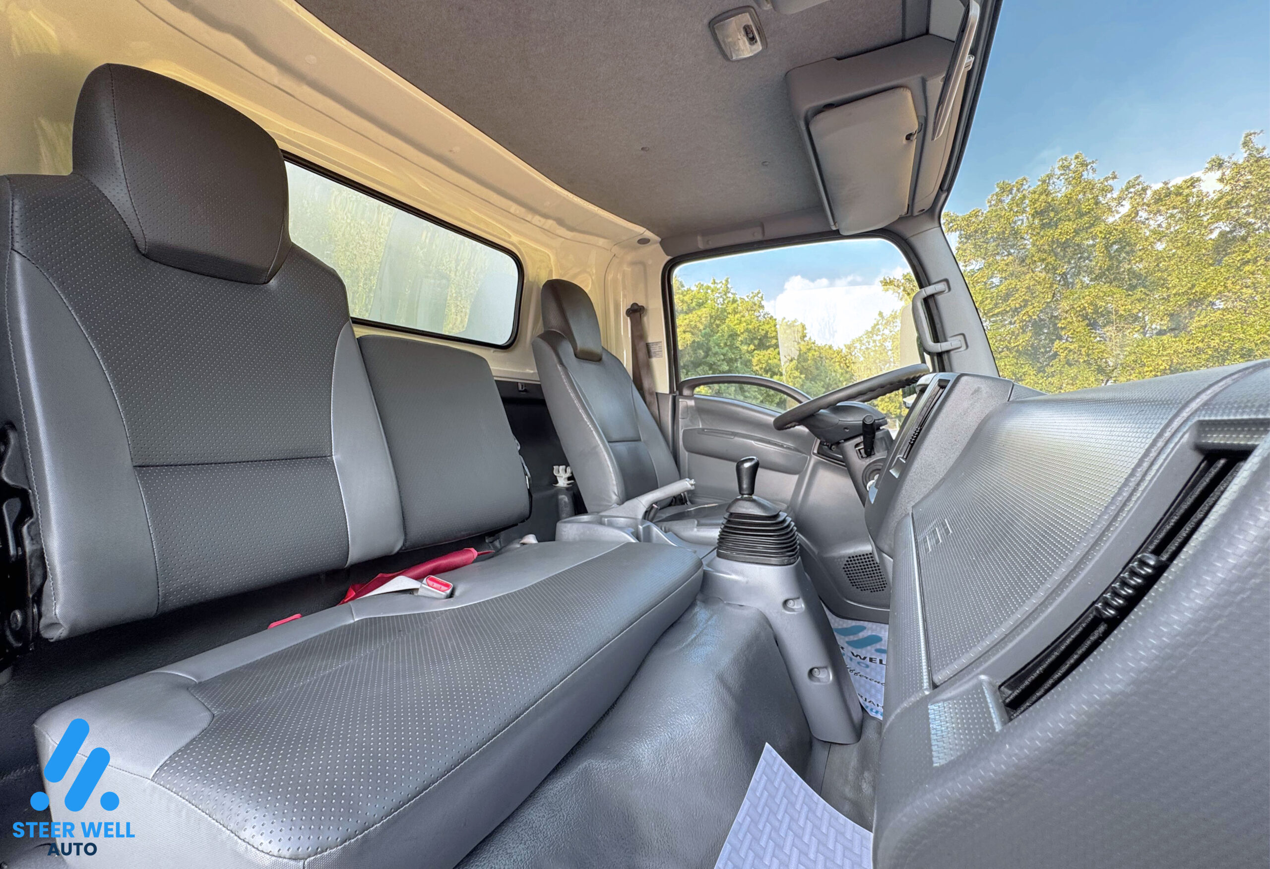 Isuzu NPR Freezer Box for sale In UAE