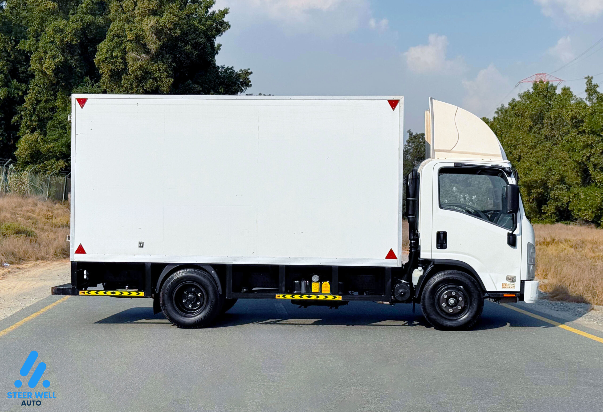 Isuzu NPR Freezer Box for sale In UAE