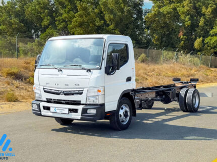2023 Mitsubishi Canter long chassis