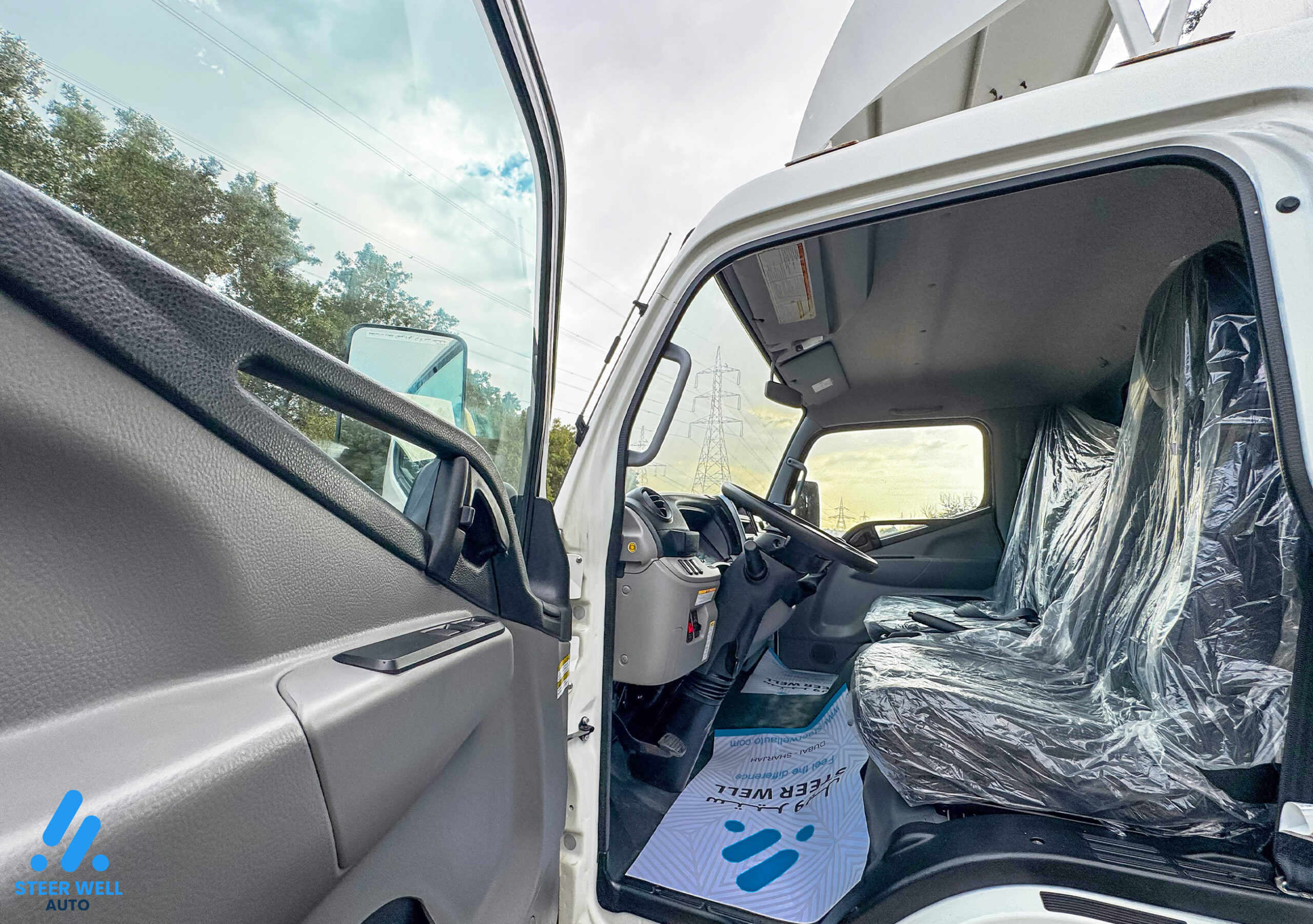 2023 Mitsubishi Canter 4P10 3.0L RWD Shutter Box