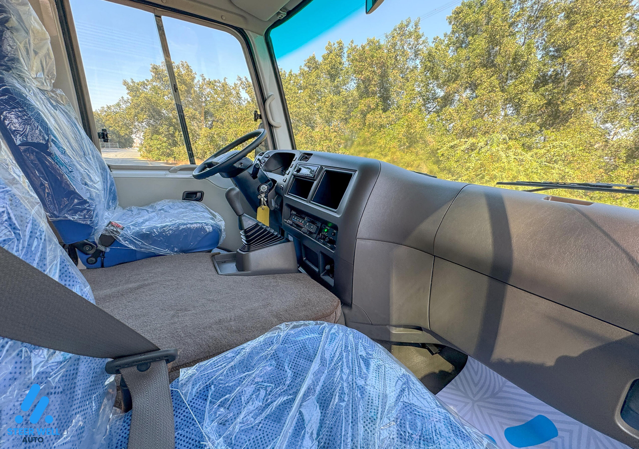 2024 Mitsubishi Rosa Bus