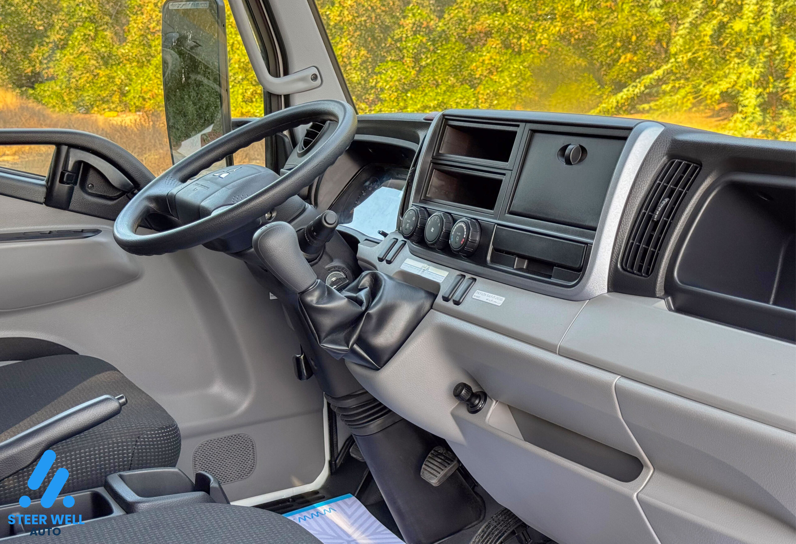 2023 Mitsubishi Canter long chassis