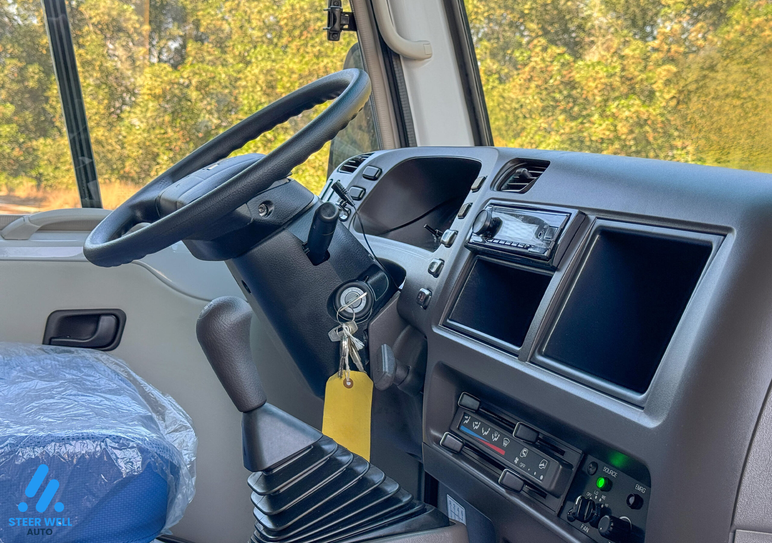 2024 Mitsubishi Rosa Bus