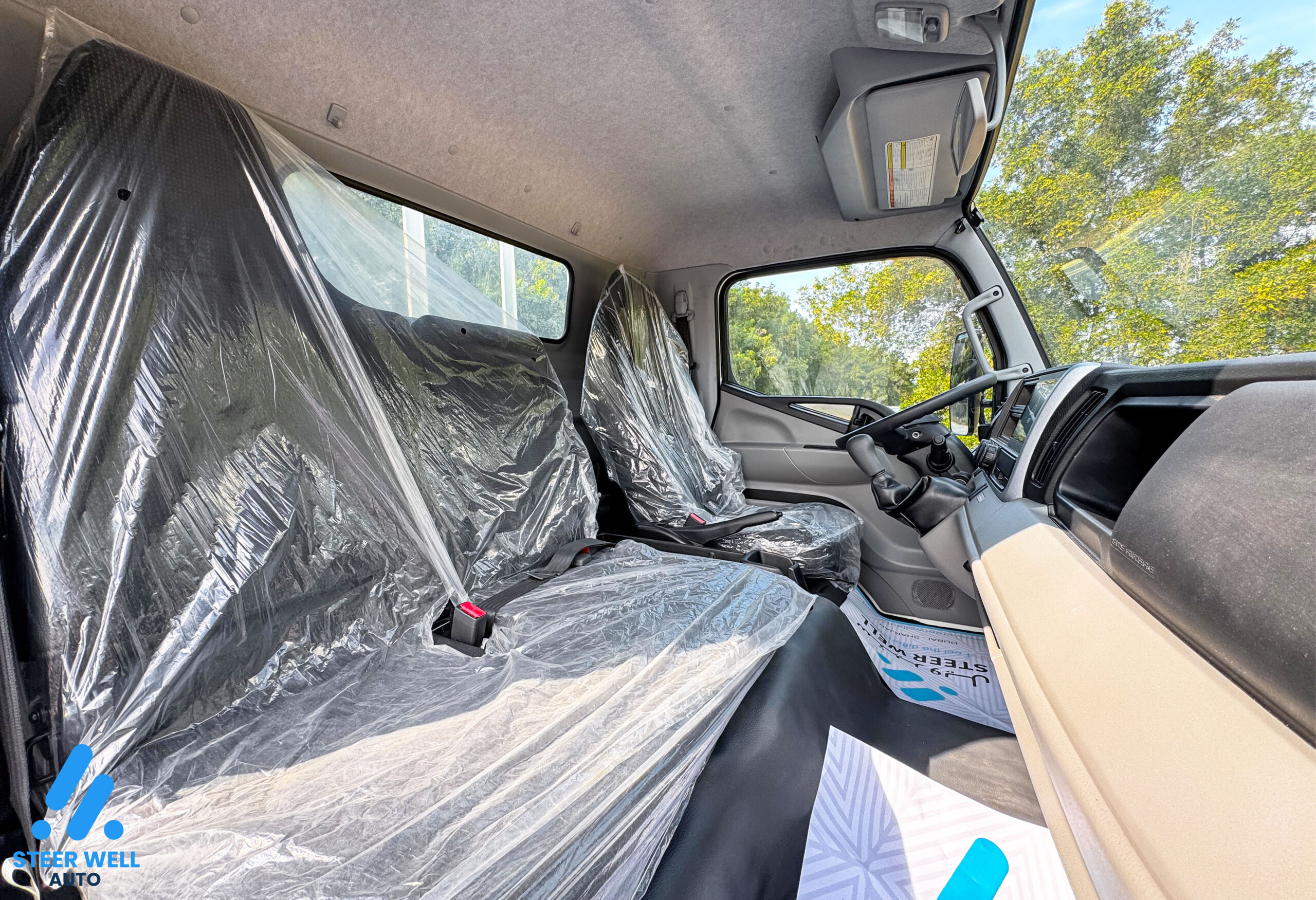 2024 Mitsubishi Canter Euro 5 Short Cargo