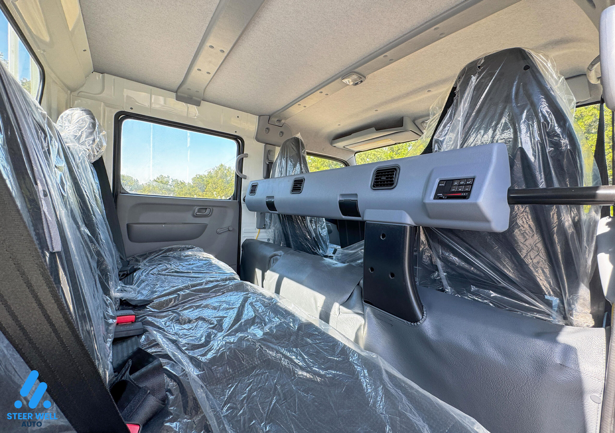 2024 Mitsubishi Fuso Canter Dual Cabin
