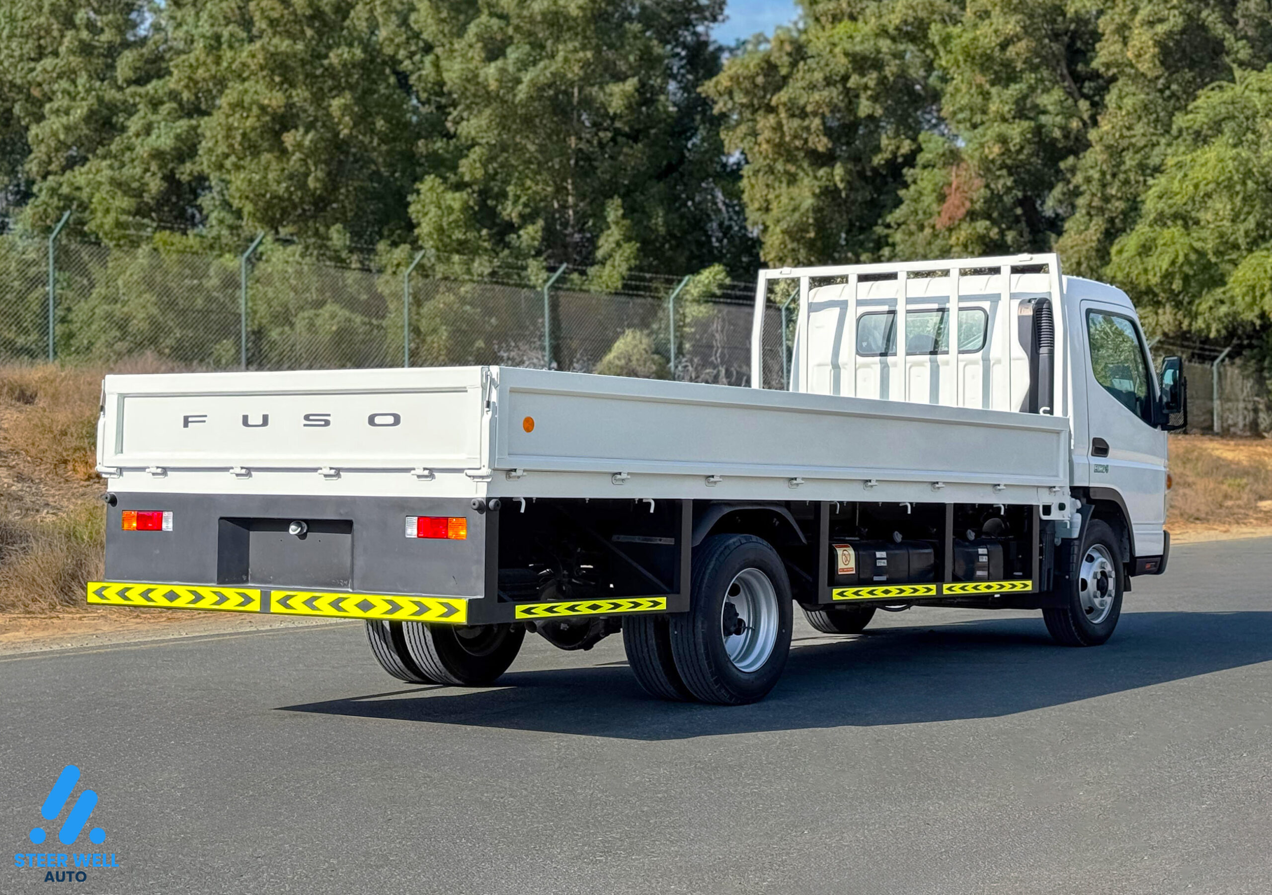 2023 Mitsubishi Canter Long Cargo Pick Up