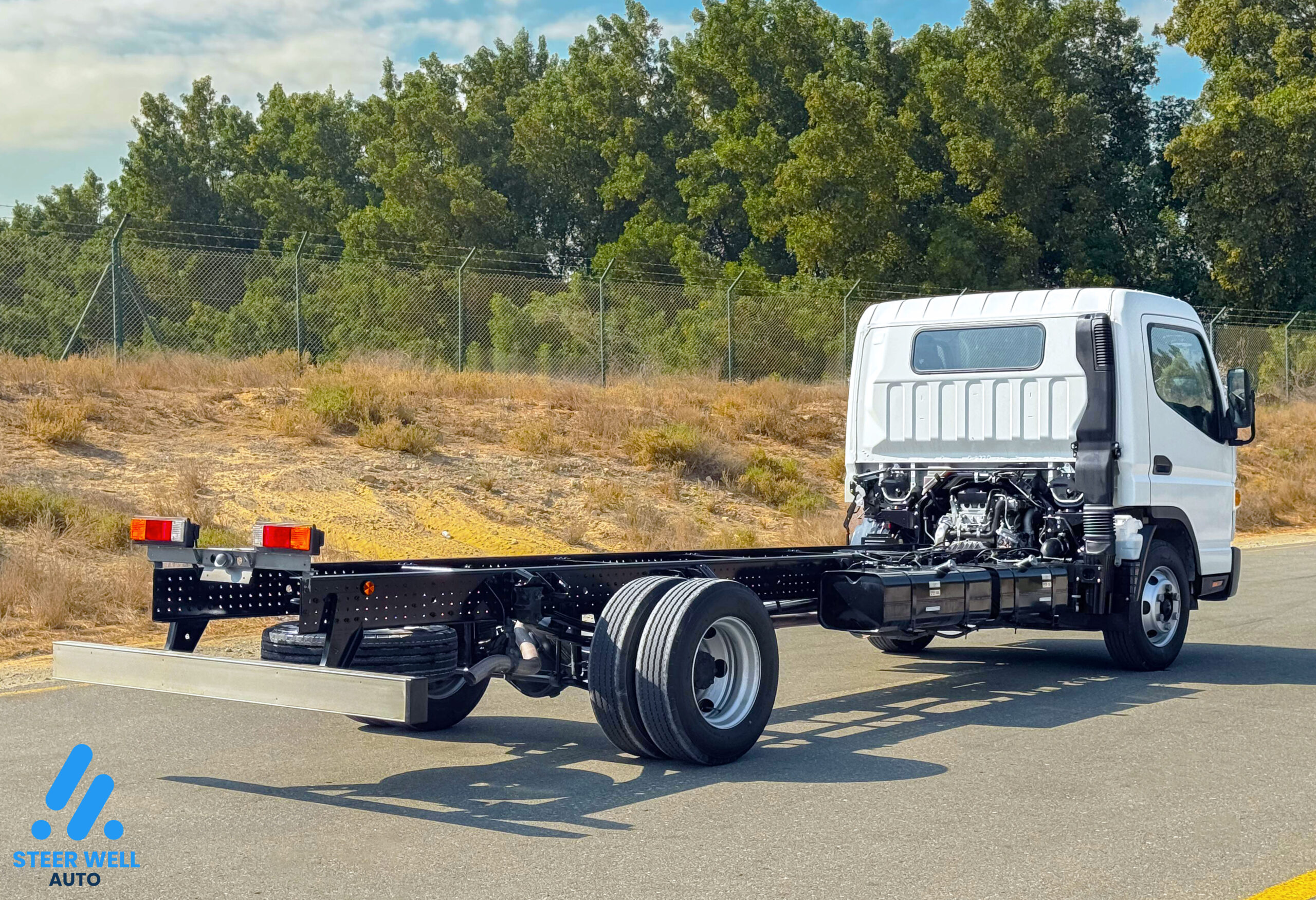 2023 Mitsubishi Canter long chassis