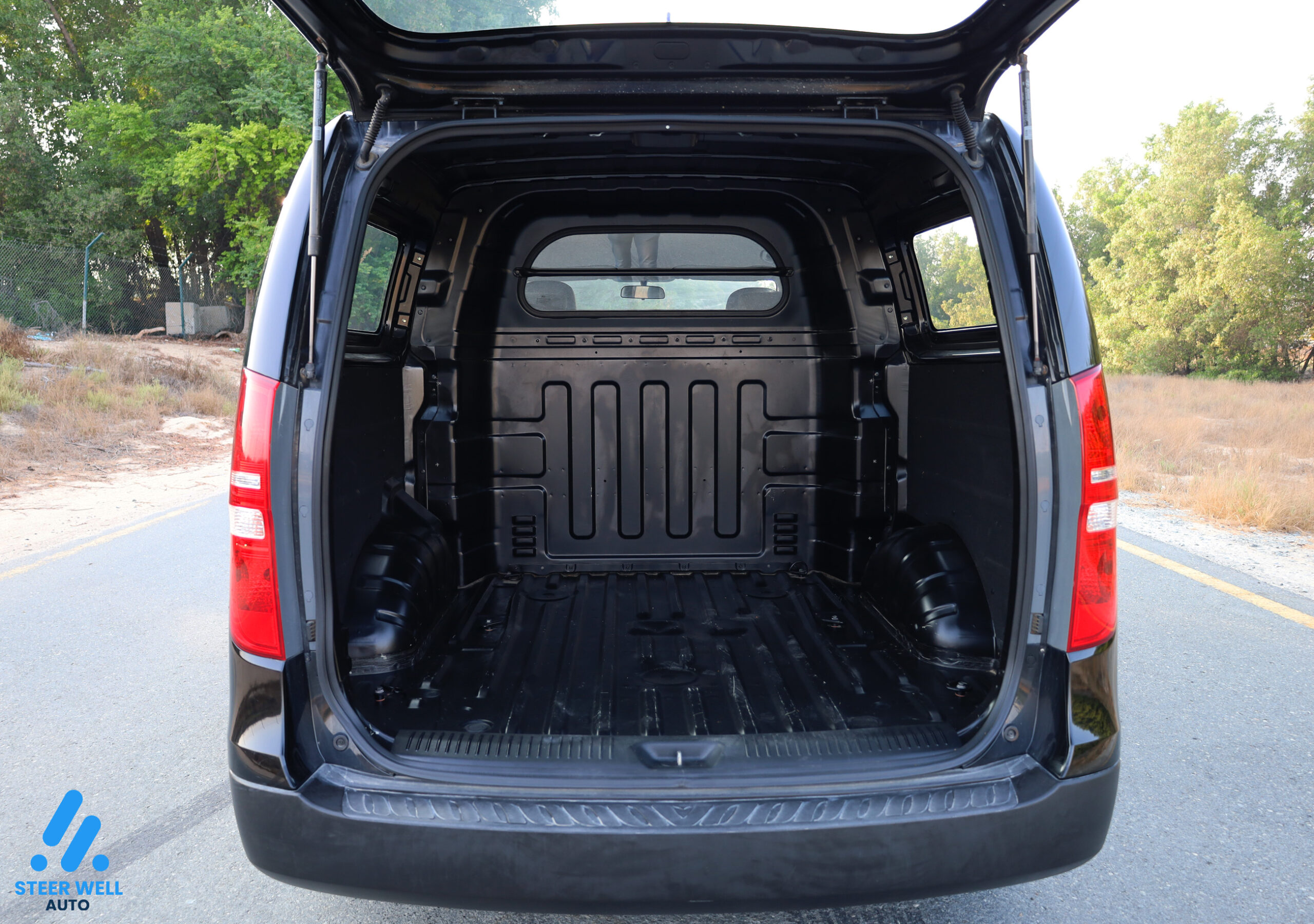 Crew Van For Sale in UAE