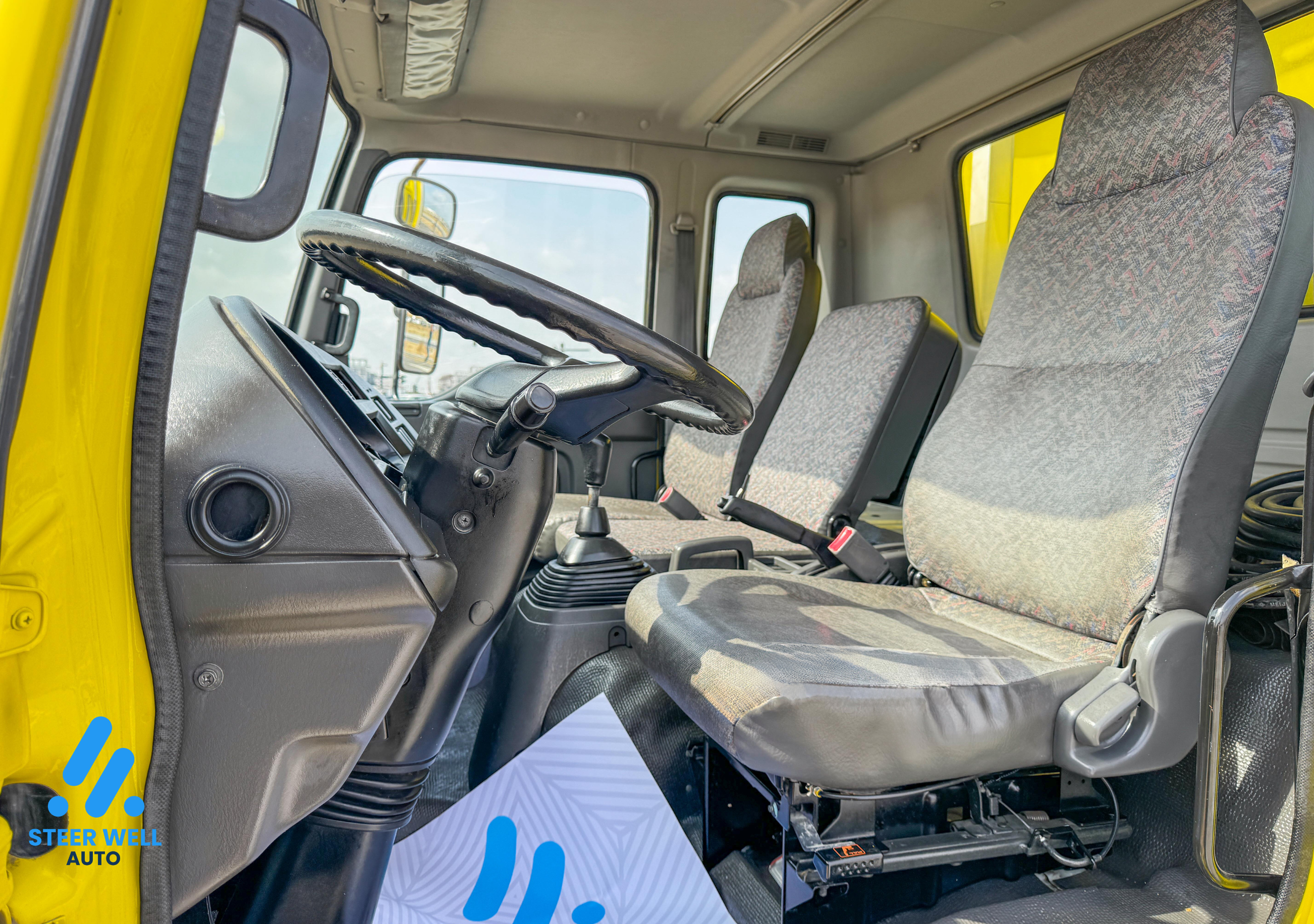 2016 ISUZU Freezer Truck For Sale In UAE