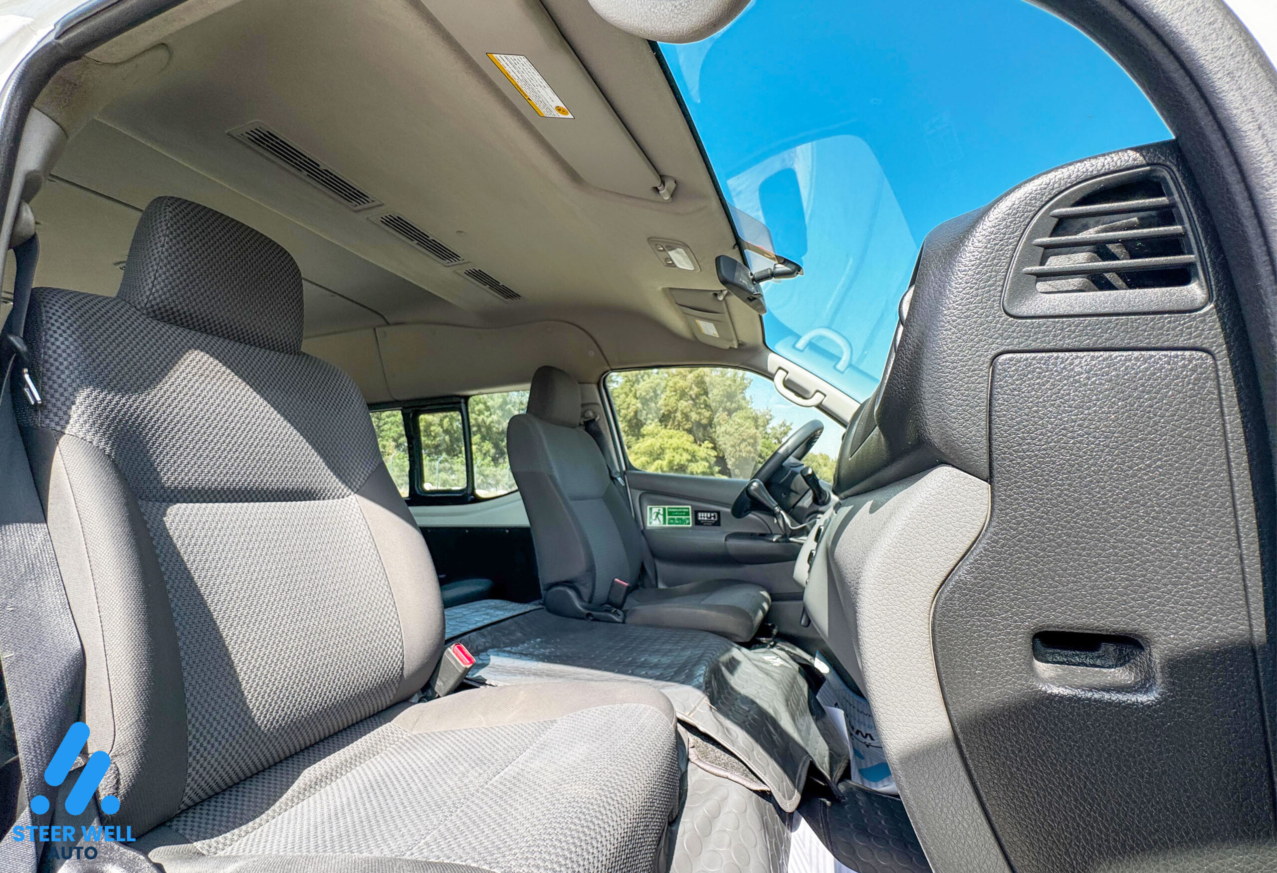 2021 Nissan Urvan Highroof 13 Seater – White