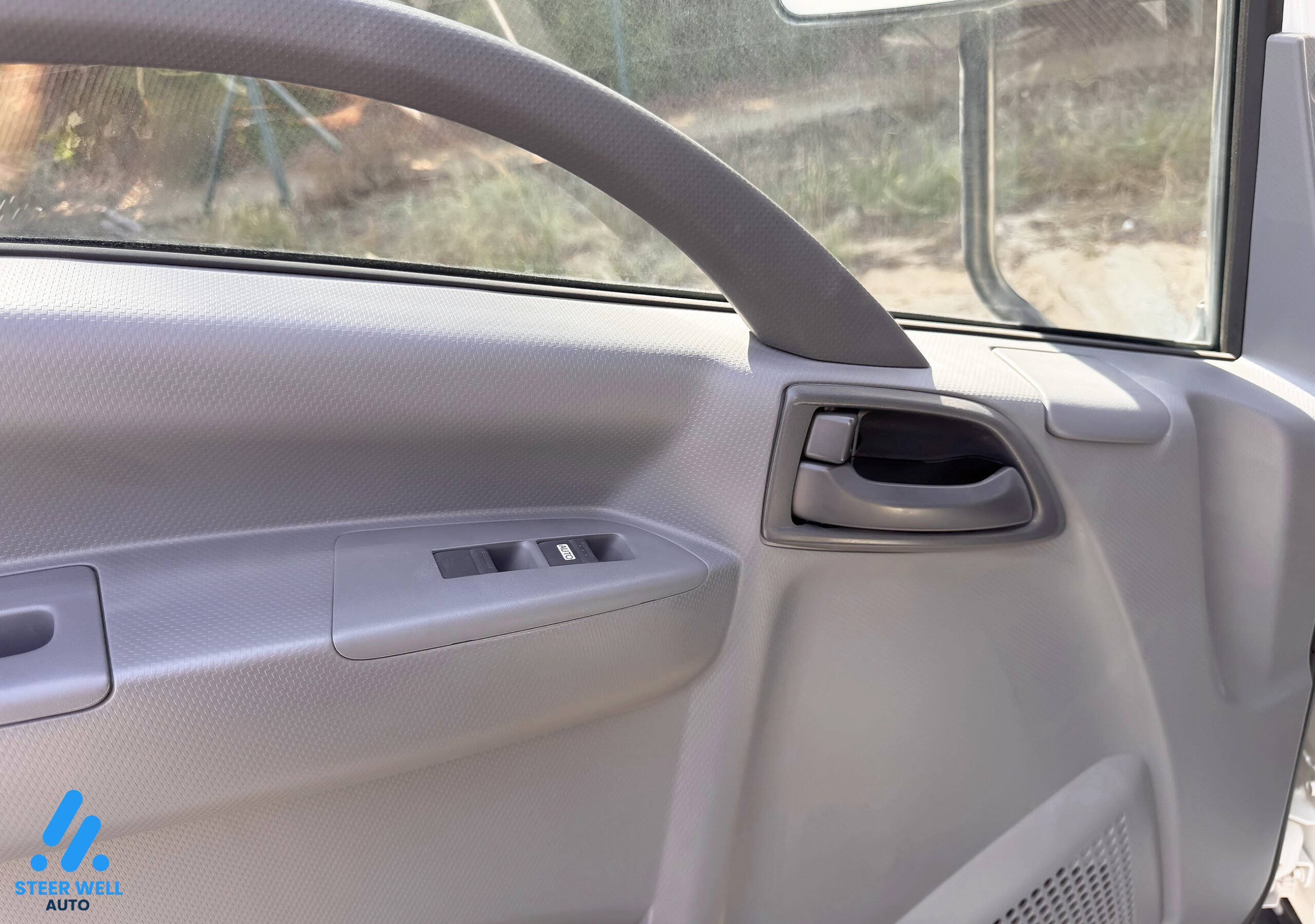 2023 Isuzu NPR Bare Chassis 3.0L – White