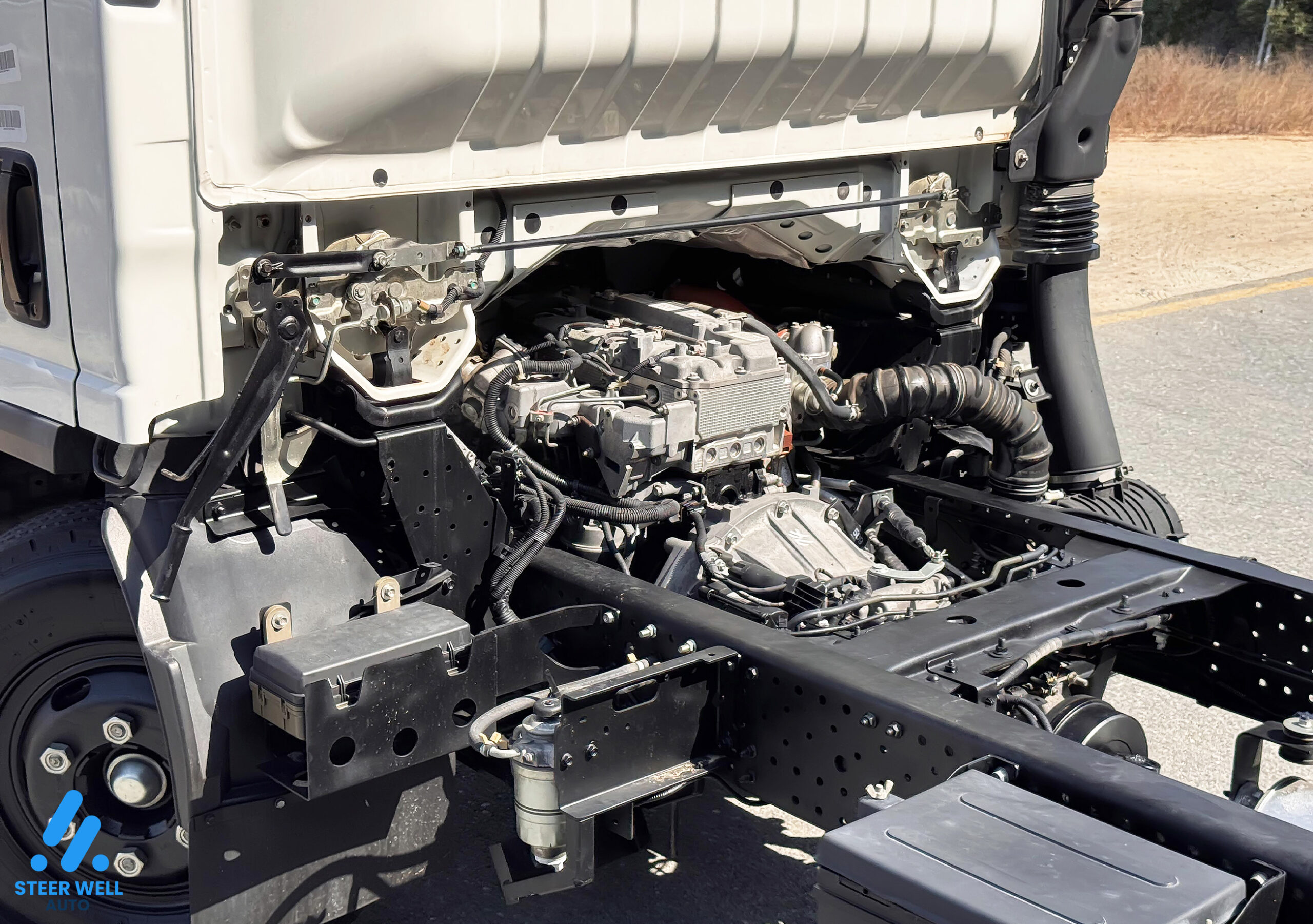 2023 Isuzu NPR Bare Chassis 3.0L – White