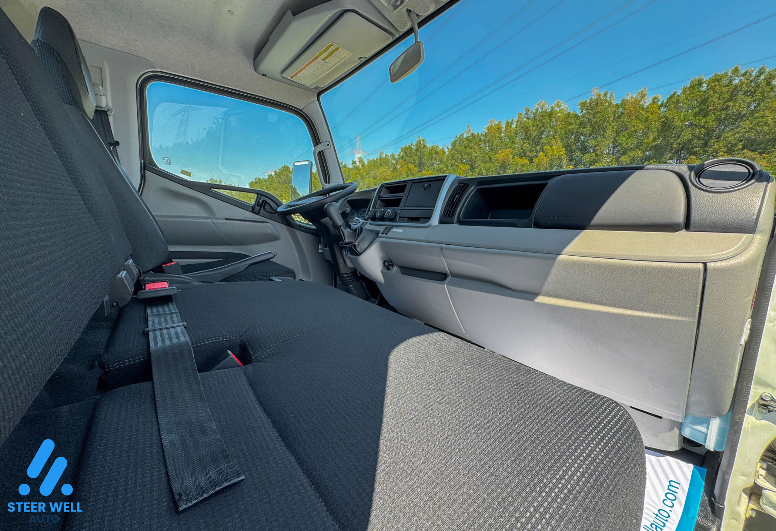 2024 Mitsubishi Canter Japanese Fitted