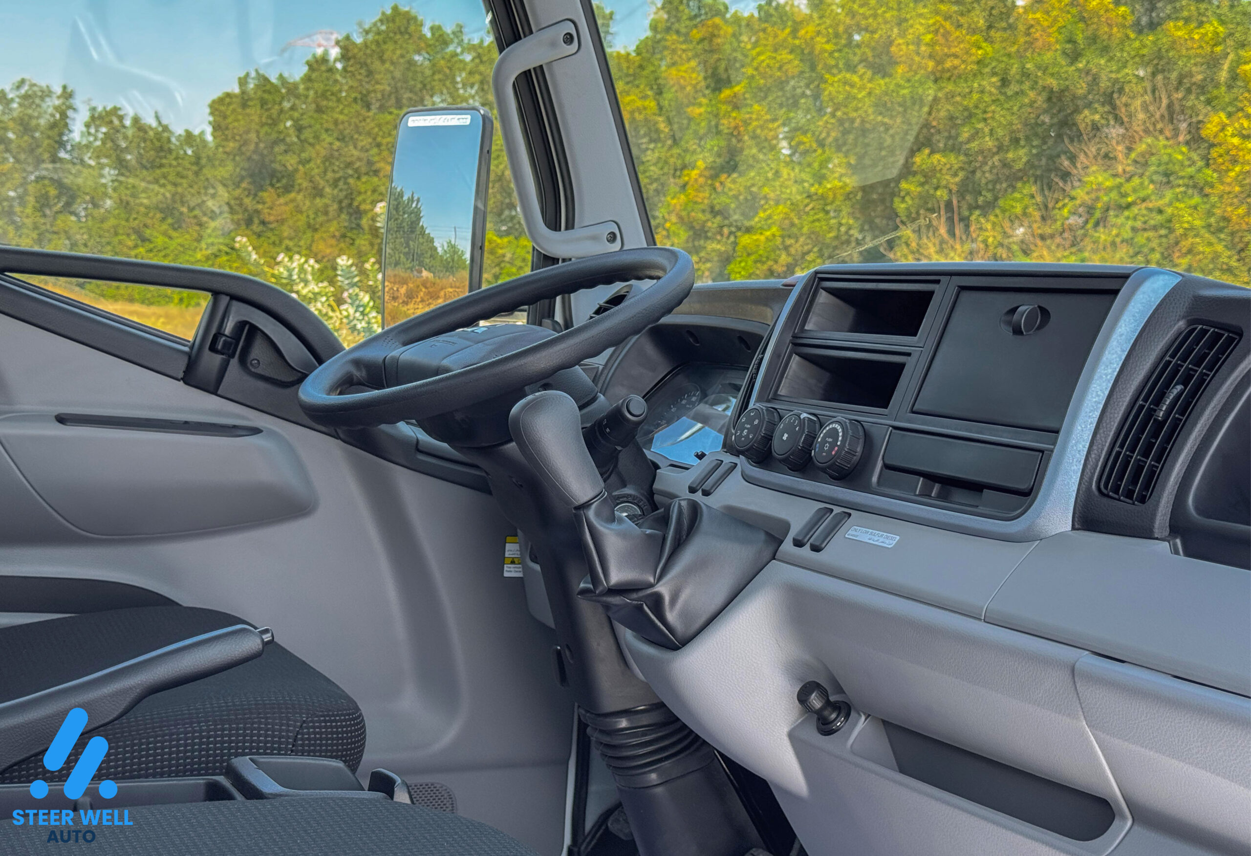 2024 Mitsubishi Canter Japanese Fitted