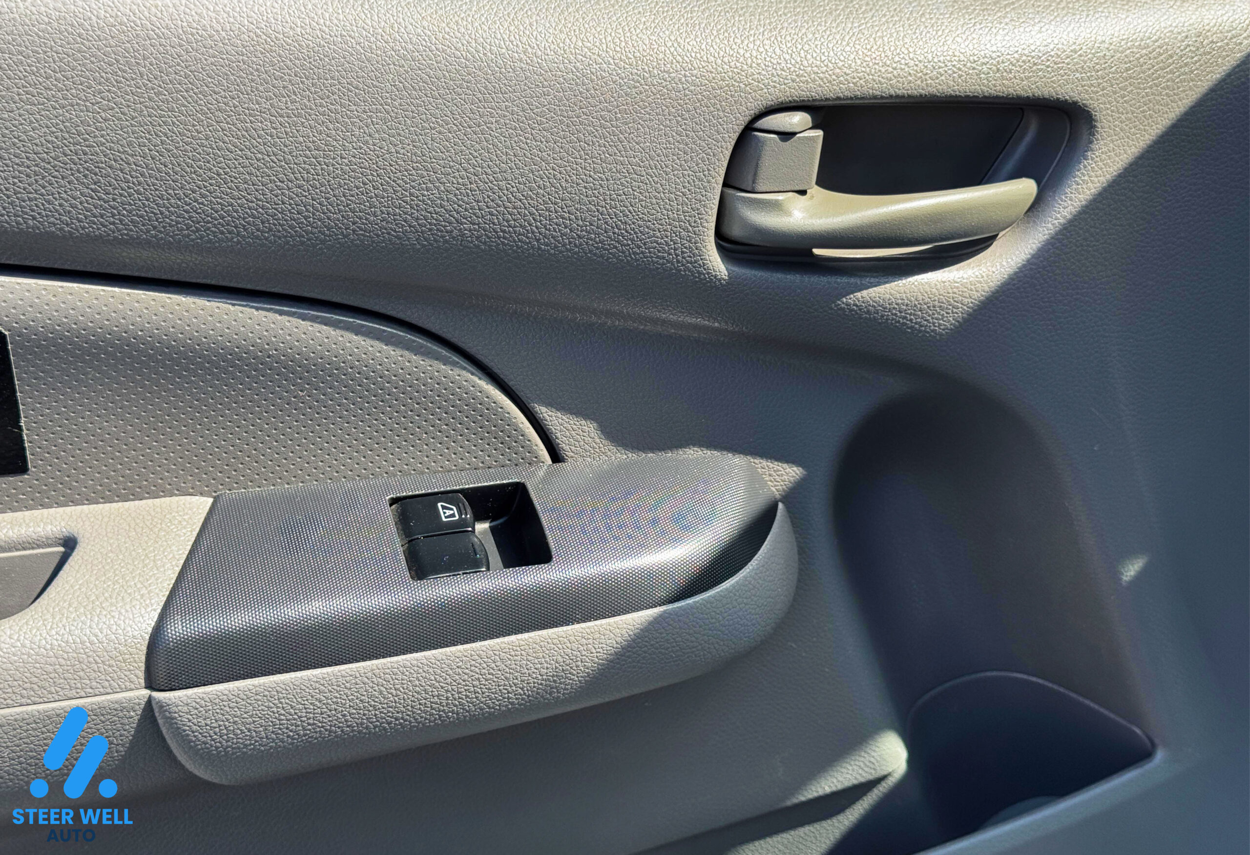 2021 Nissan Urvan Highroof 13 Seater