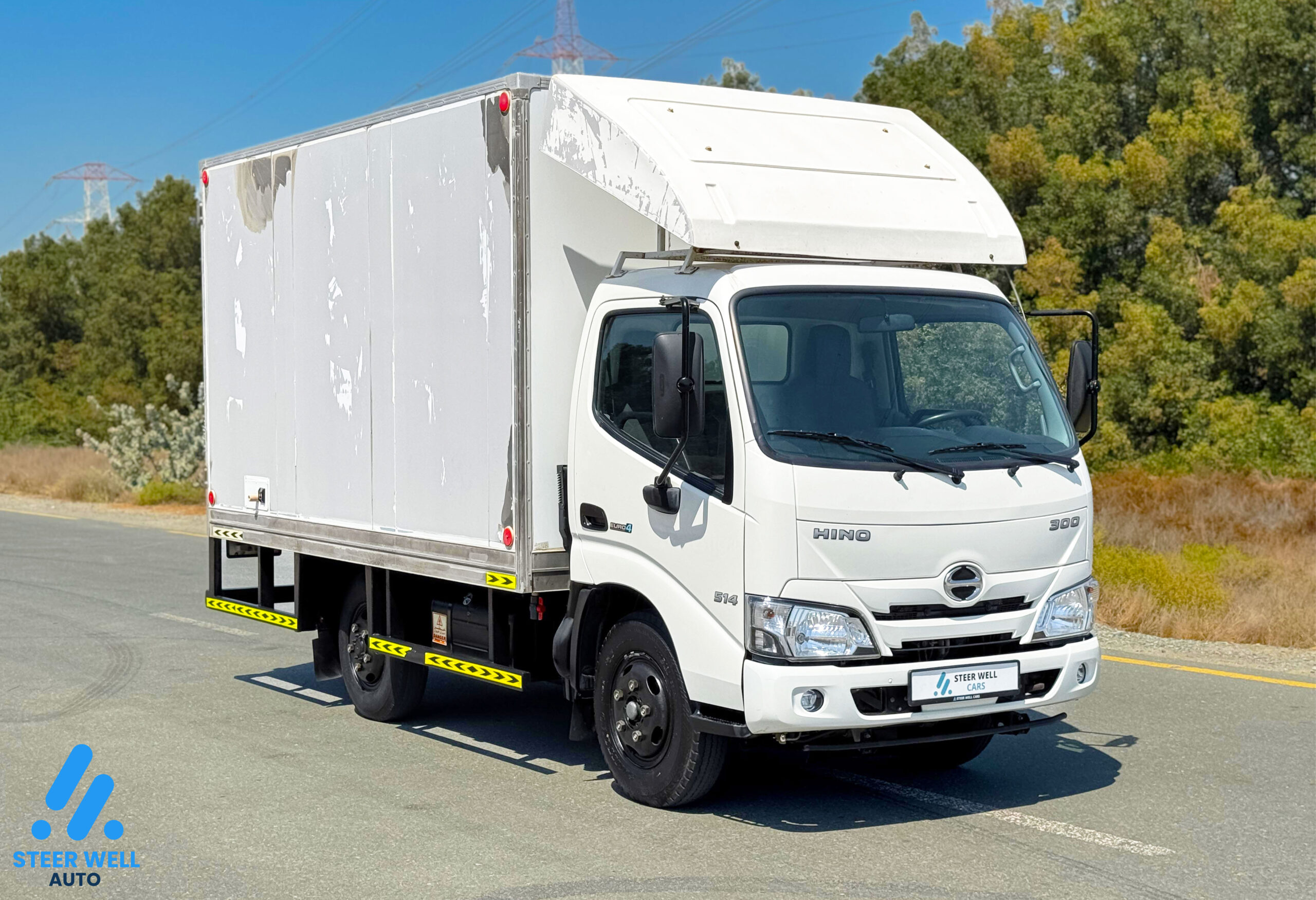 2022 Hino 300 Pick Up with Close Box