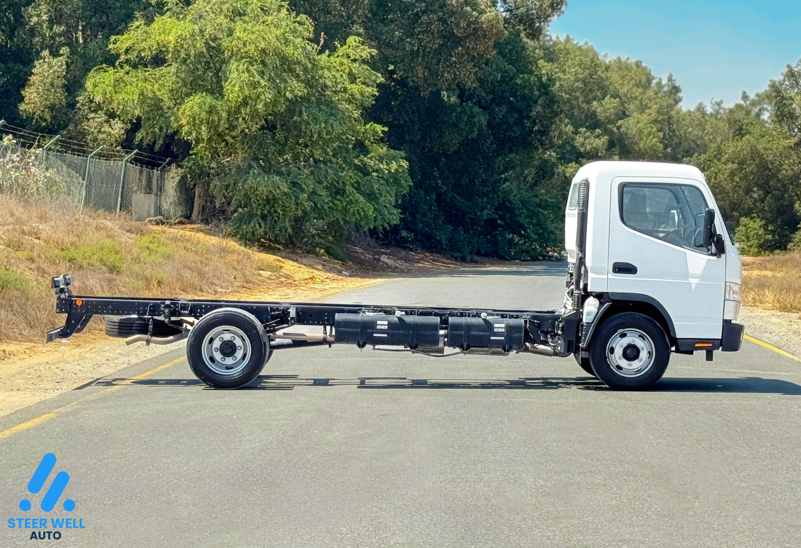 2023 Mitsubishi Canter Long Chassis