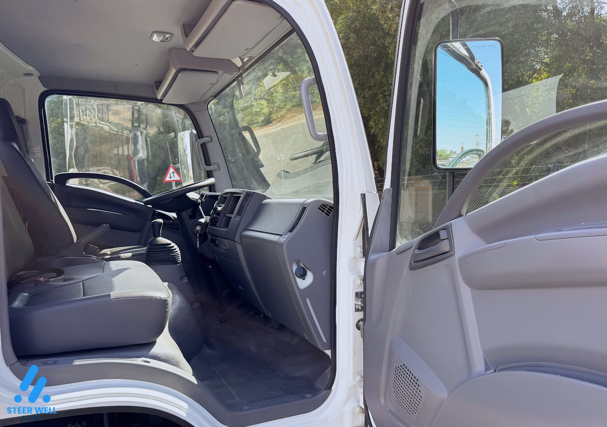 2023 Isuzu NPR Bare Chassis 3.0L – White