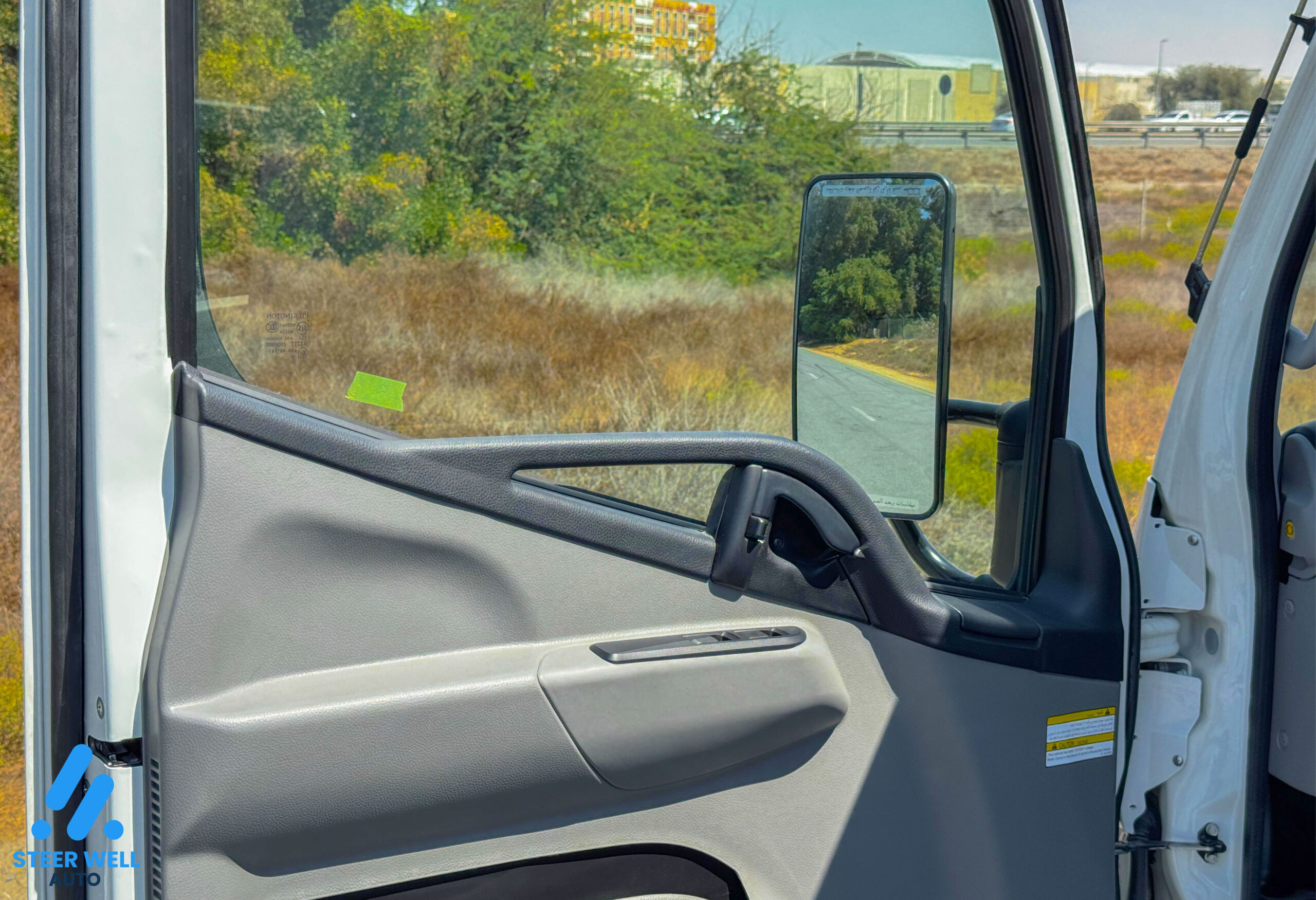 2024 Mitsubishi Canter Japanese Fitted