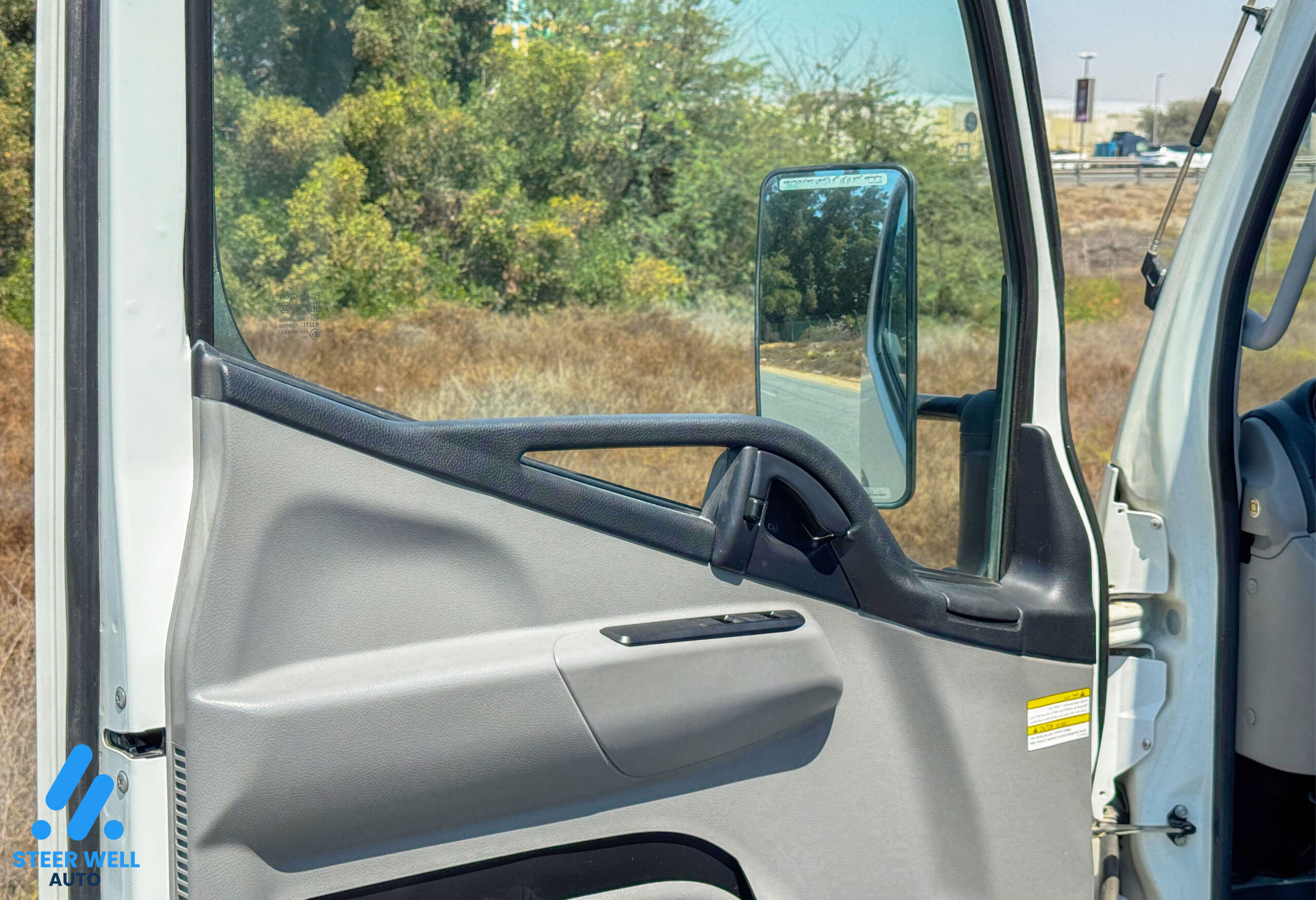 2023 Mitsubishi Canter Long Chassis