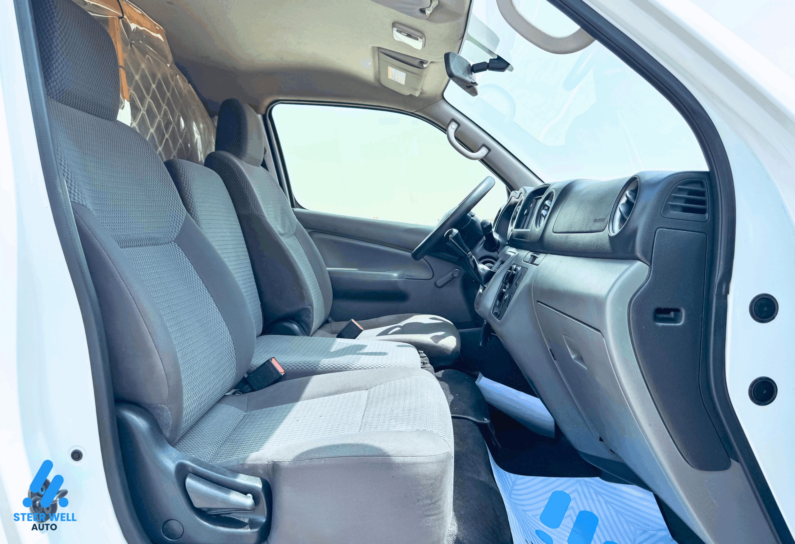 2022 Nissan Urvan Cargo Van