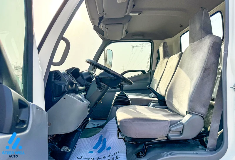 2019 Hino 300 916 Truck, 4.0L RWD Bare Chassis—Diesel