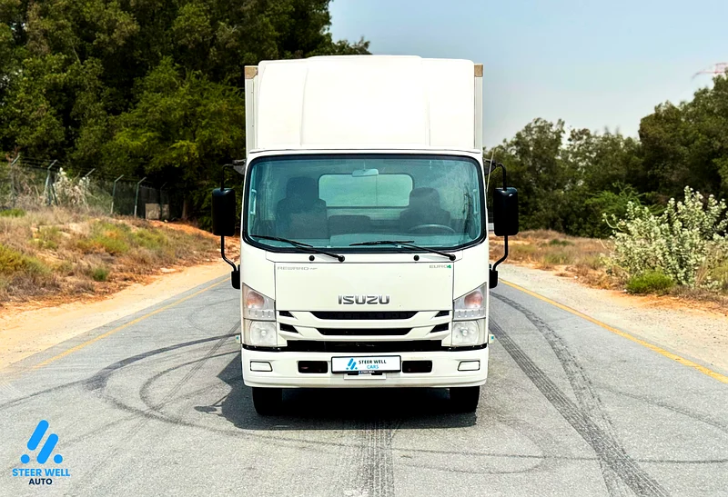 2022 Isuzu NPR 3.0L 4JJ1 RWD Closed Box – White