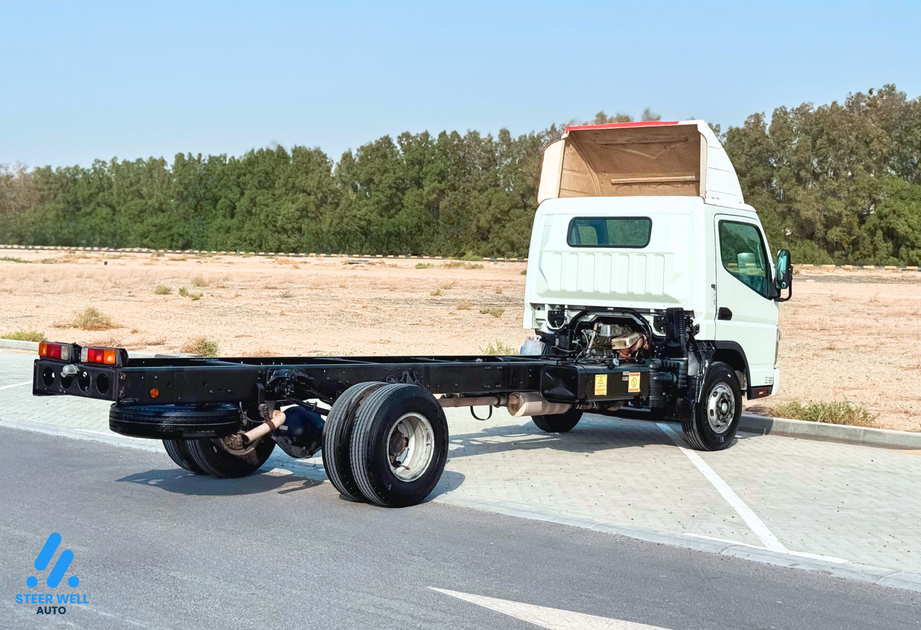2017 Mitsubishi Bare Chassis Truck