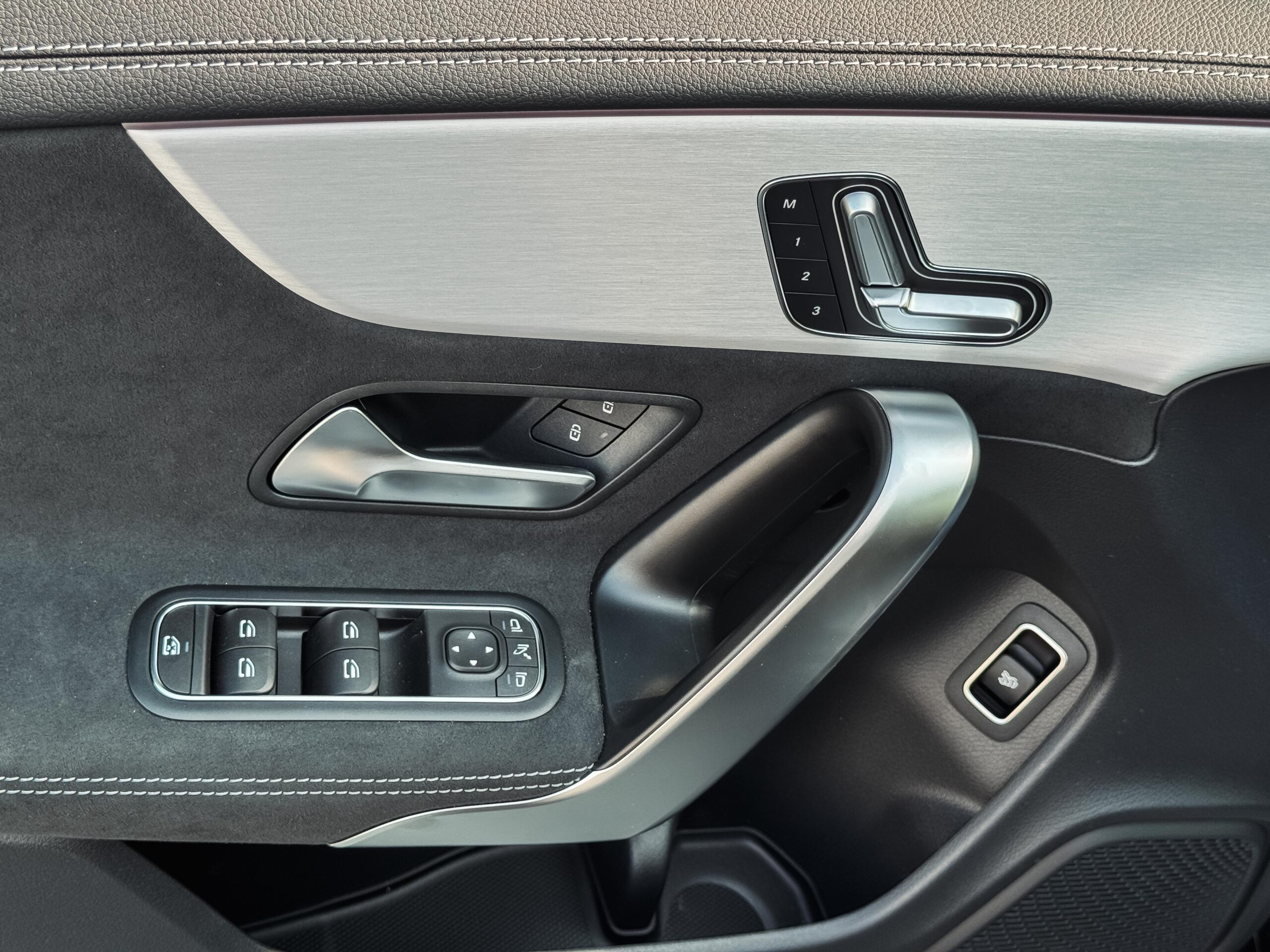 2026 Mercedes CLA200 Black