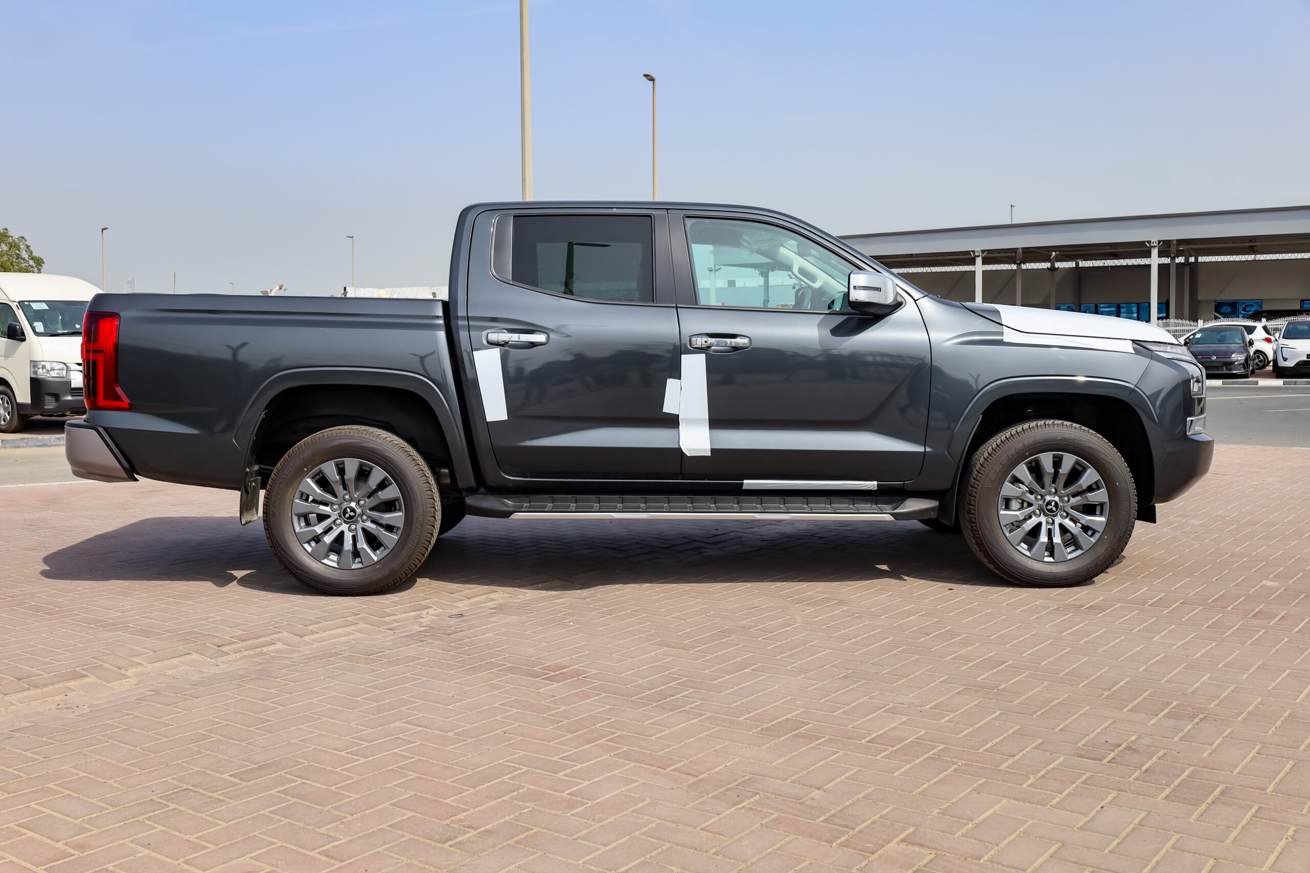 2026 Mitsubishi L200 Sportero 2.4L – Black