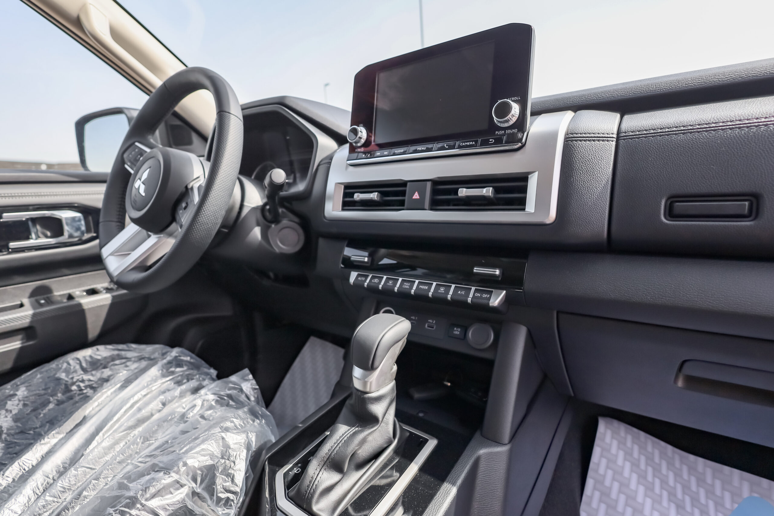 2026 Mitsubishi L200 Sportero 2.4L – Black