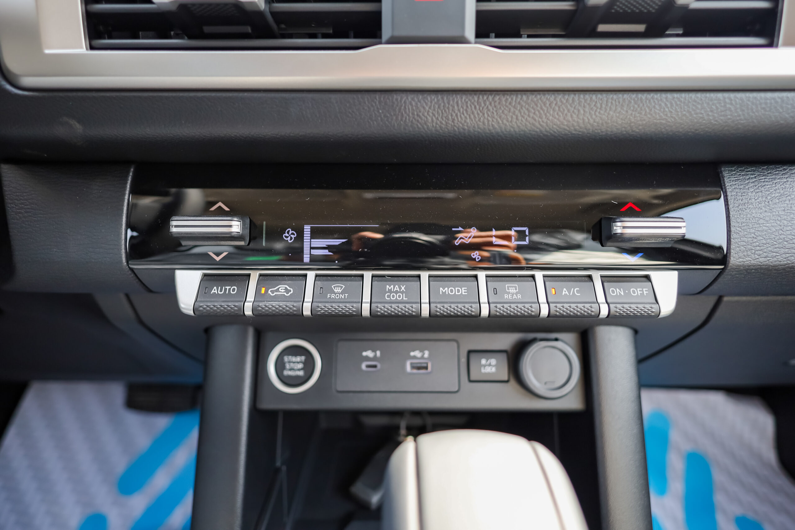 2026 Mitsubishi L200 Sportero 2.4L – Black