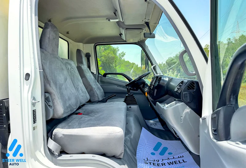 shutter box truck for sale in Dubai