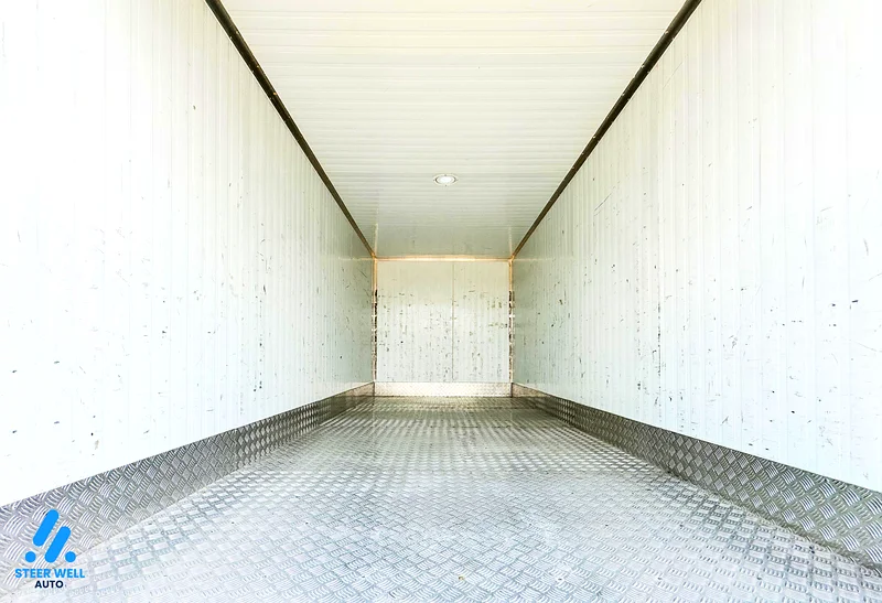 2022 Isuzu NPR 3.0L 4JJ1 RWD Closed Box – White