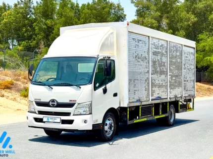 shutter box truck for sale in Dubai